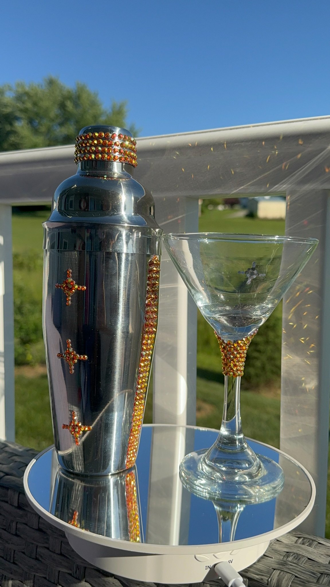 Martini Shaker With Glasses / Rhinestone