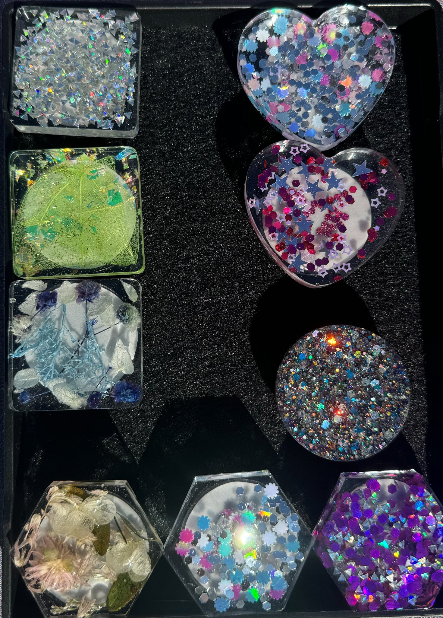 Epoxy glitter pop socket