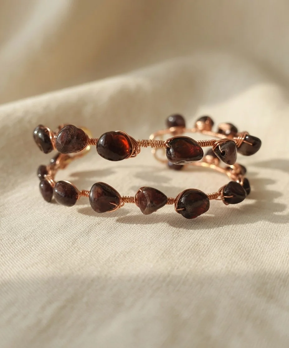 handcrafted-garnet-arm-bracelet---sq6835558-enhanced-01.jpg