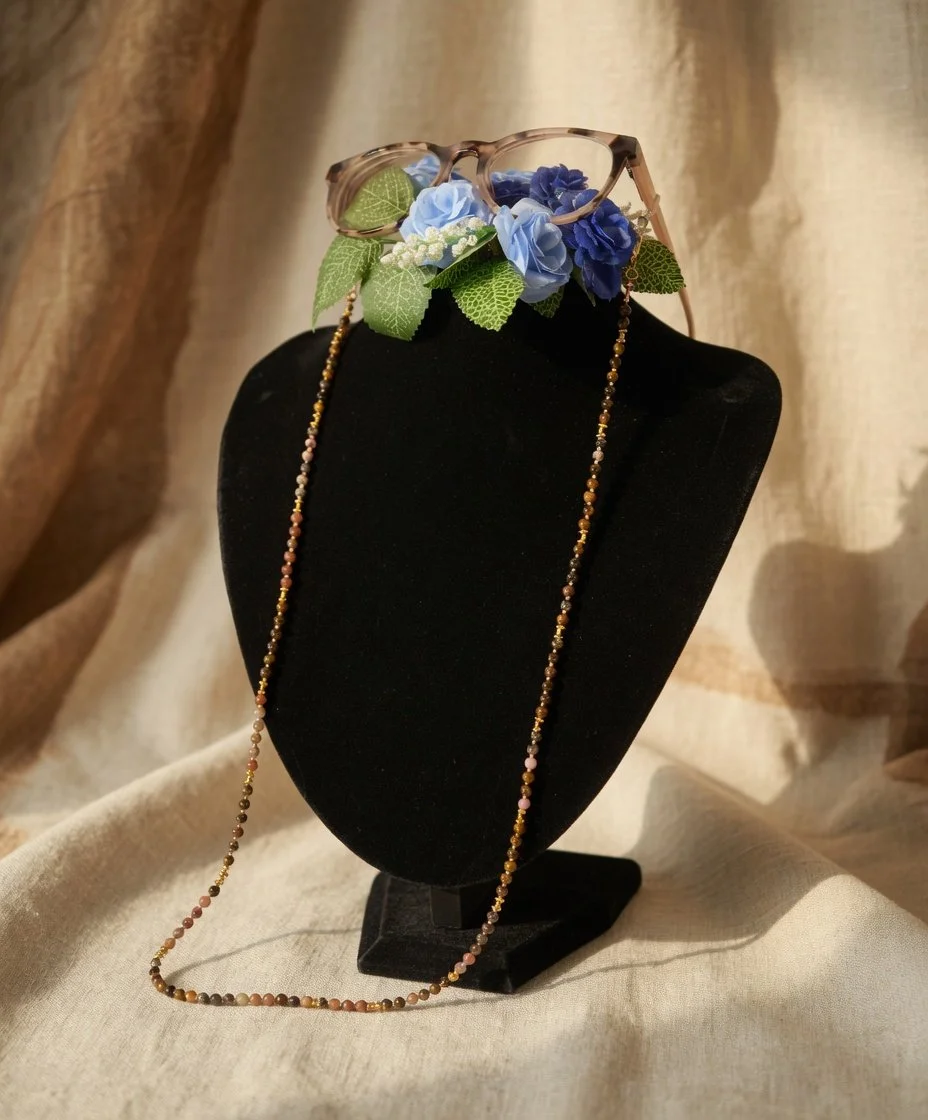 mix-gemstone-eye-glasses-chain-3---sq9777263-enhanced-01.jpg