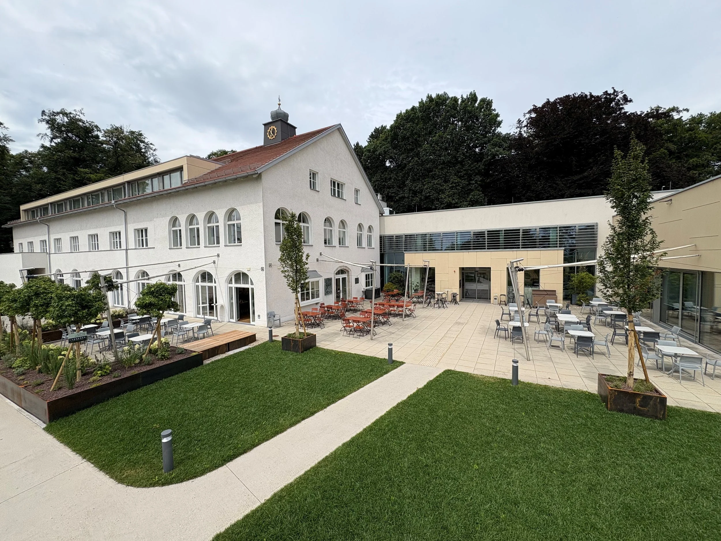 JGMH_außen NEU 1.jpg