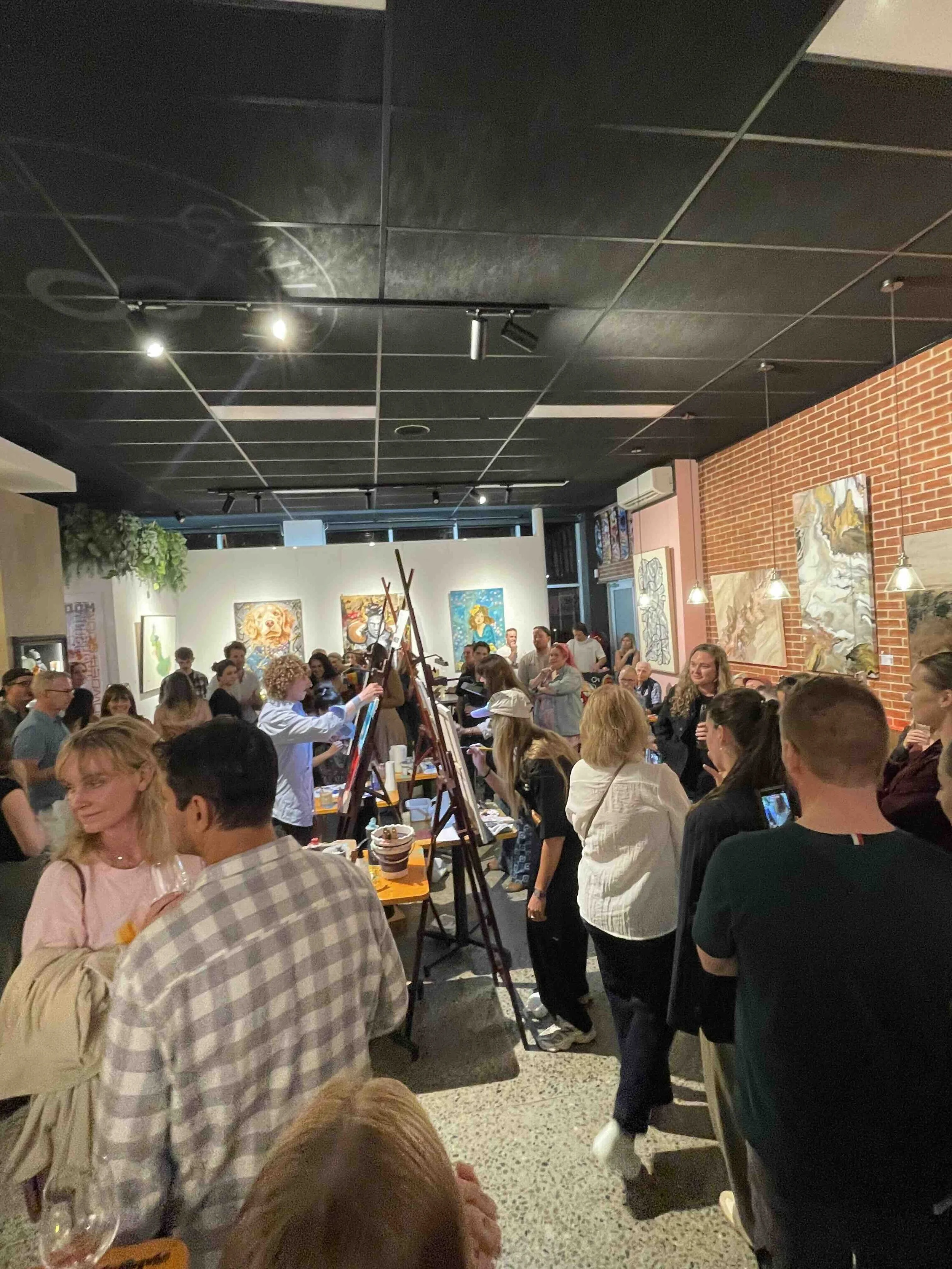 Crowd 2 art battle .jpg