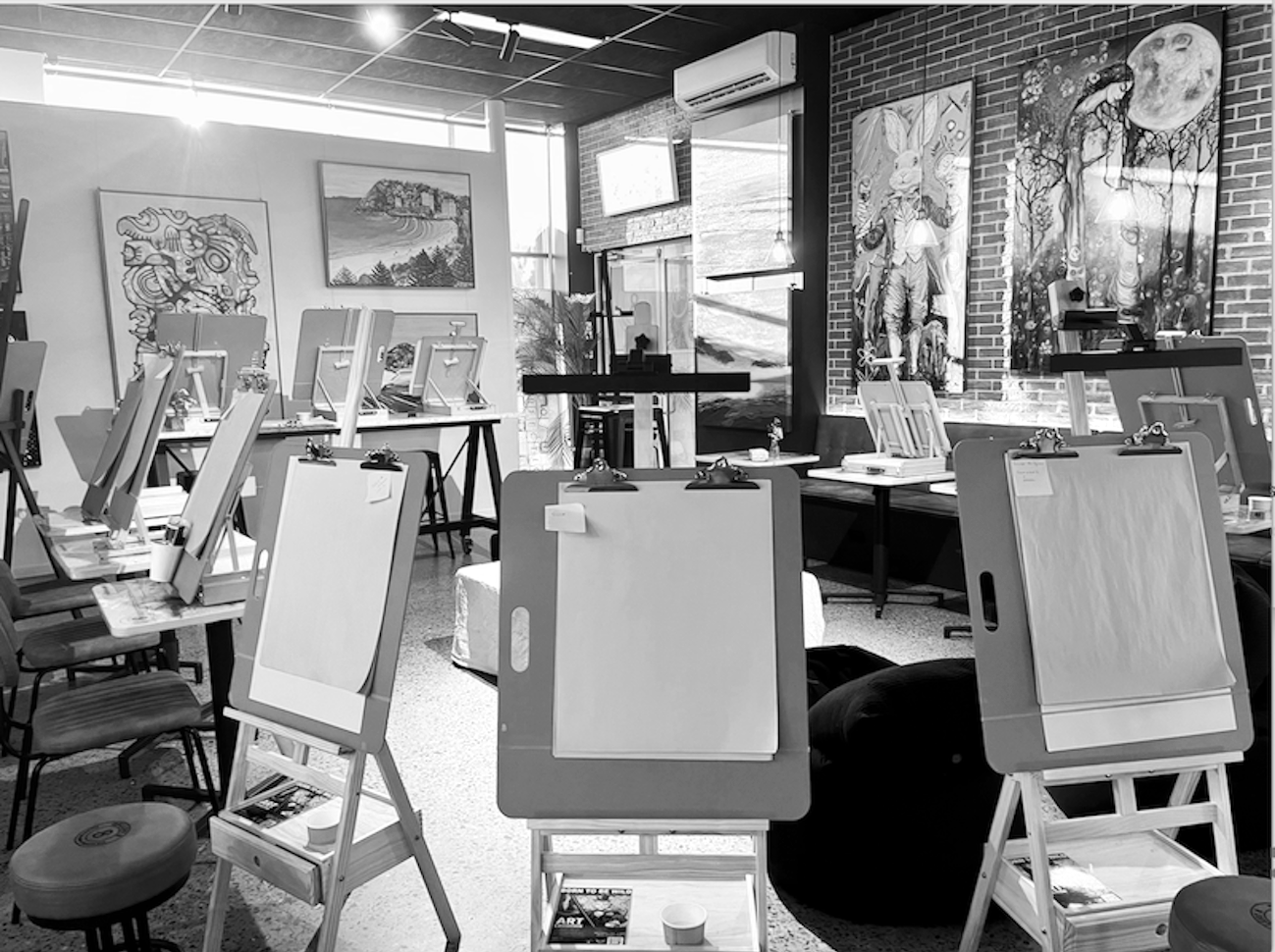 Discover Gallery 8, a contemporary art gallery in Southport on the Gold Coast, showcasing original artworks, creative workshops, life drawing classes, and unique events in a vibrant, boutique space.