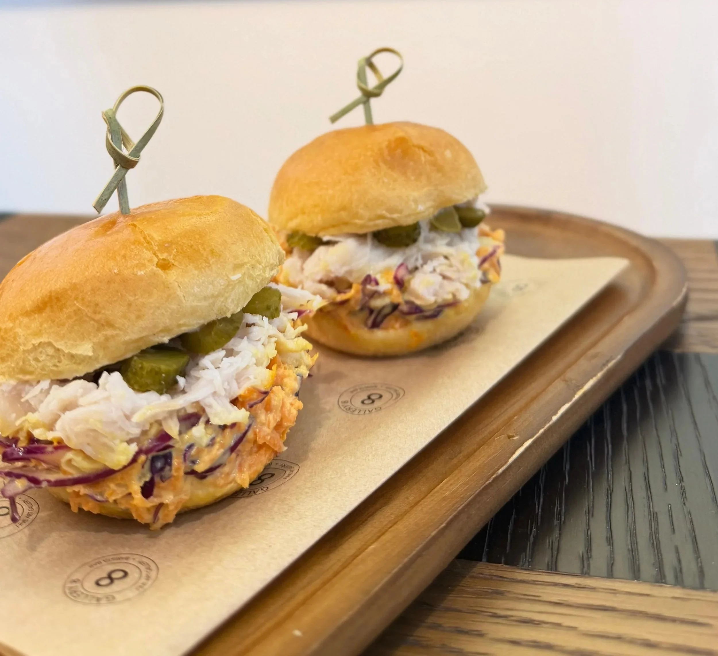 20 Mini Chicken Sliders