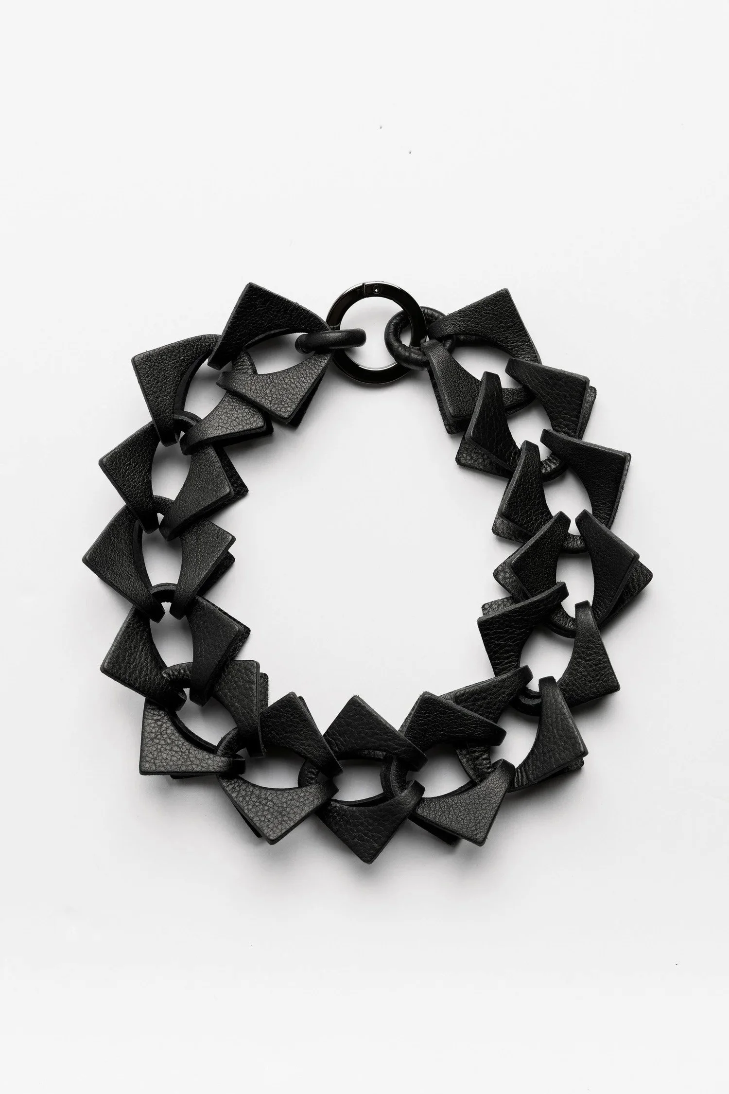 Artu Leather Necklace