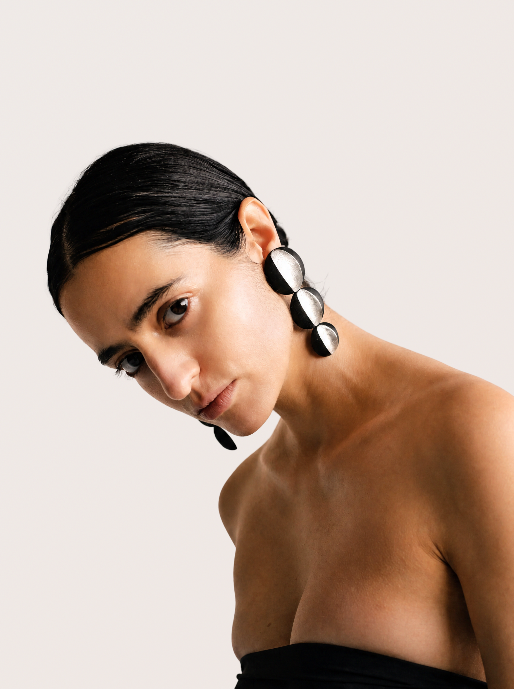 Zuri earrings 1.png