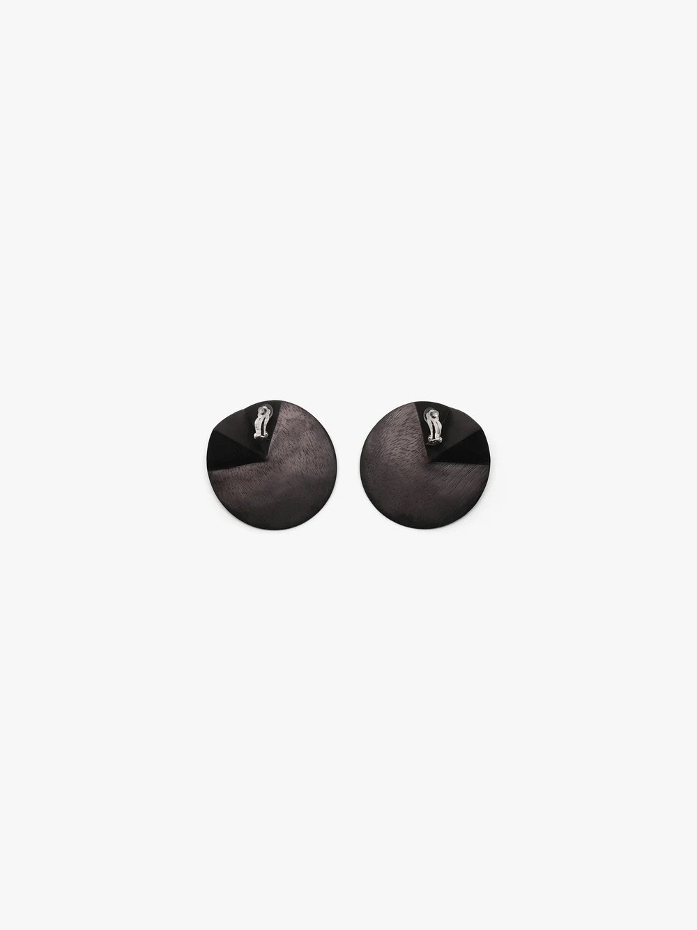 Nomi earring black 3.jpeg