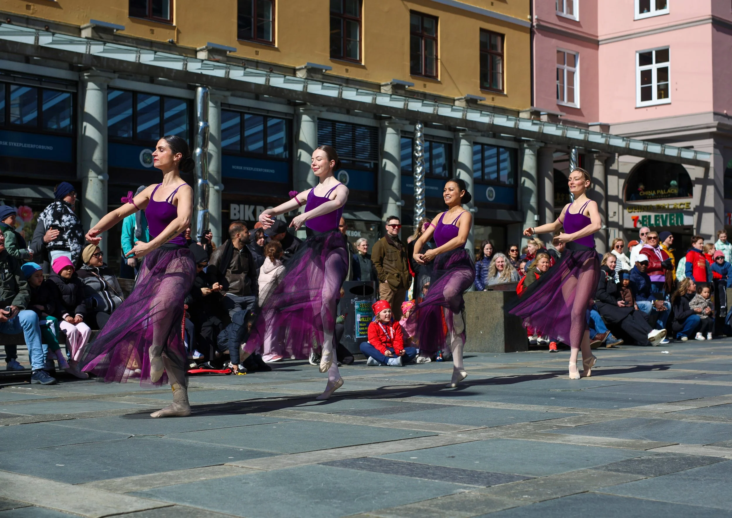 Fotograf Trond Spurkeland, Bergen Dansesenter (ballett ung/voksen med Marcello Raciti)