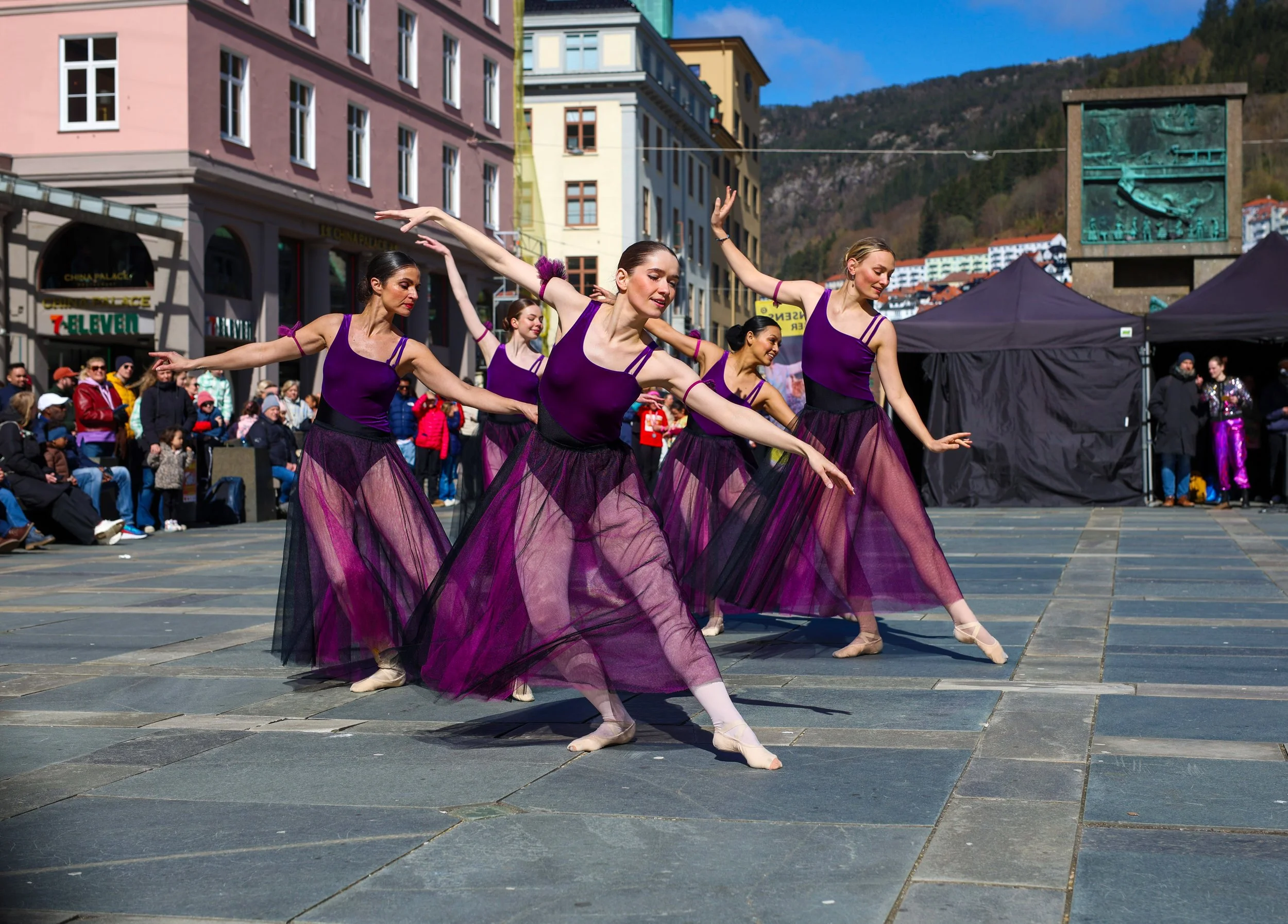 Fotograf Trond Spurkeland, Bergen Dansesenter (ballett ung/voksen med Marcello Raciti)
