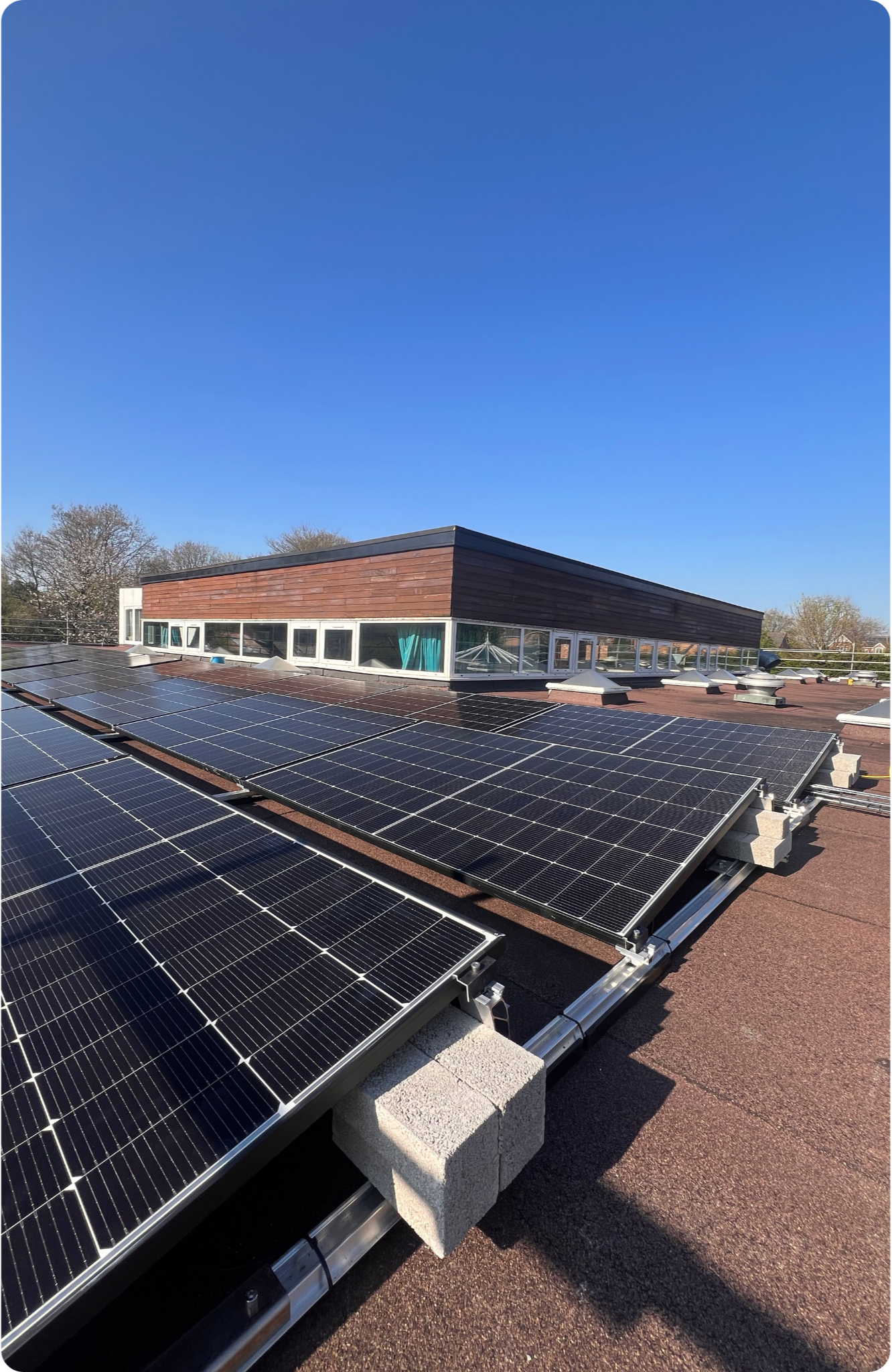 Flat roof, rooftop, commercial solar PV, schools, commercial buildings