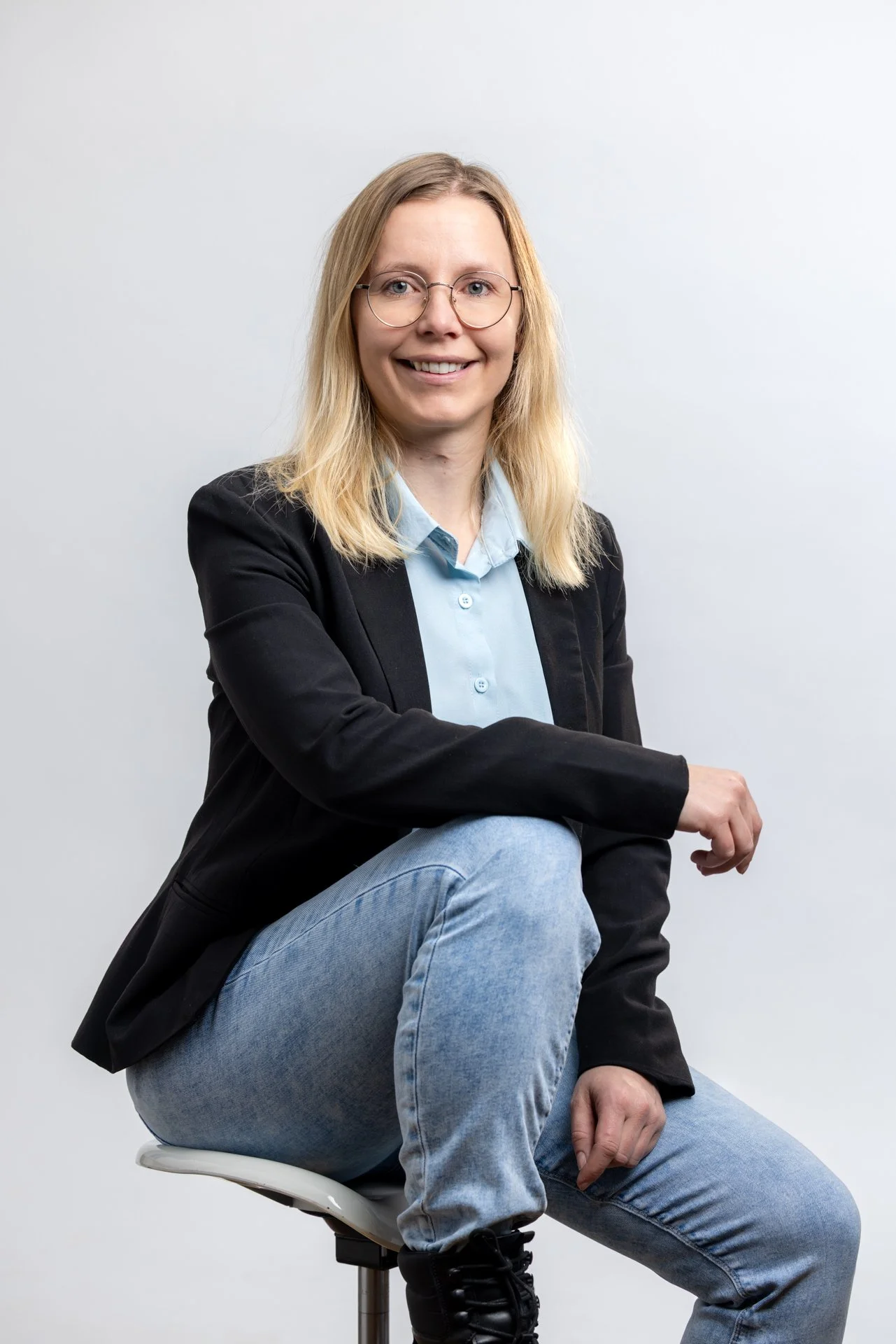 Professionelles Bewerbungsfoto einer Frau im Fotostudio Altdorf