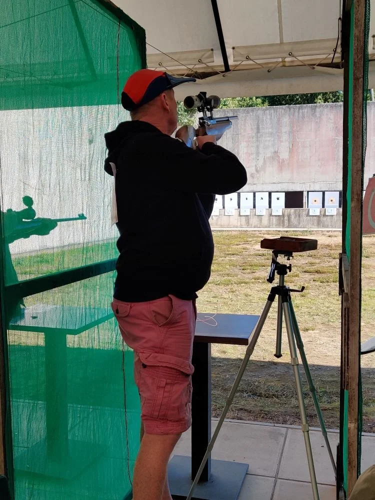 Light weight rifle competitor