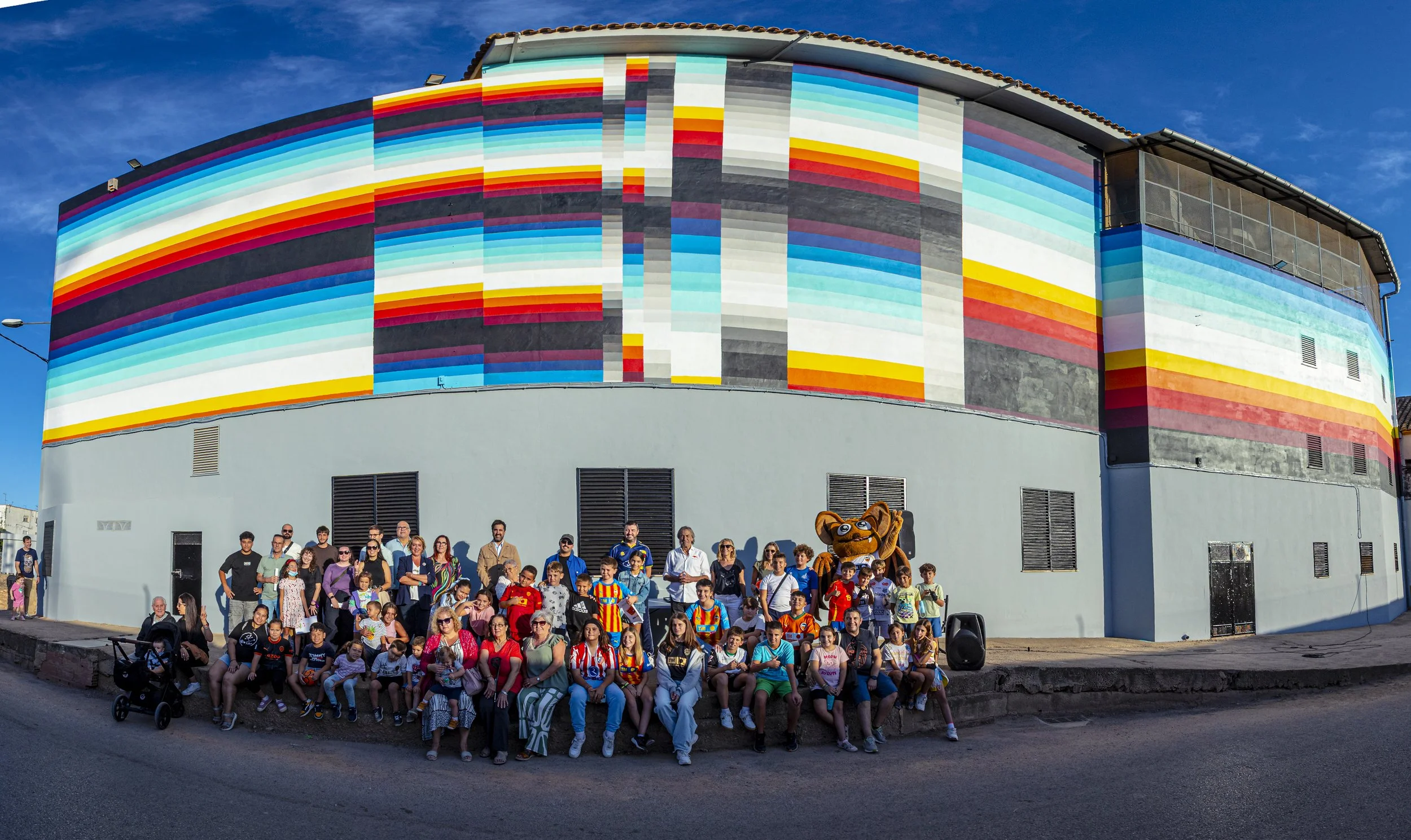 GUMBALL 3000 FOUNDATION X FELIPE PANTONE X VALENCIA CF FOUNDATION: RUTA URBANA