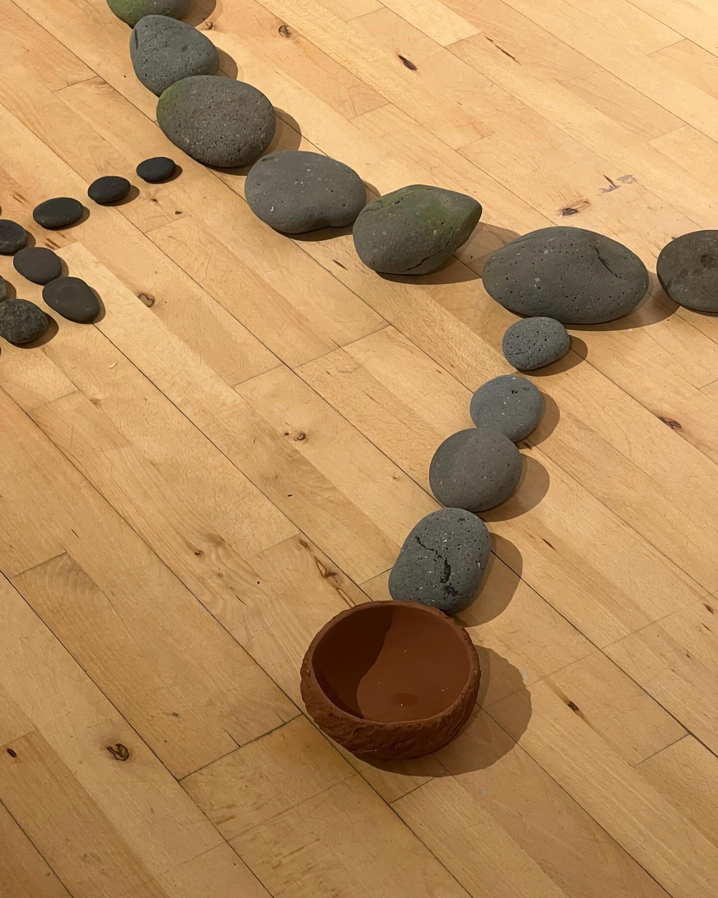 I am honoured to create six icelandic clay bowls for a hope spell with Hildur H&aacute;konard&oacute;ttir for Unknown Benevolence that opened in Hafnarborg 29.08.24

Creating a hope spell where The installation consists of instructions, as well as fo
