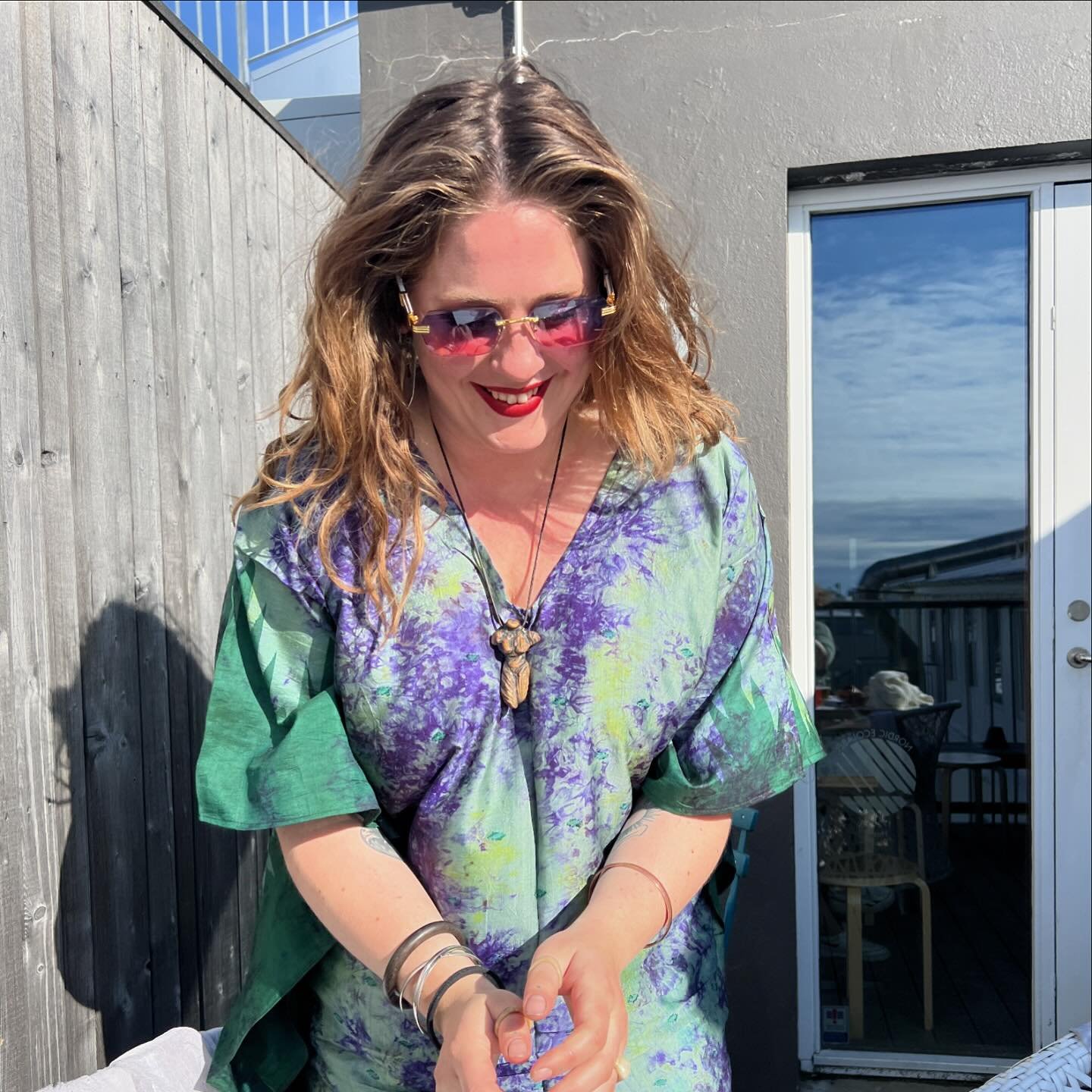 Sunny pride and the drive home from Berunes and H&ouml;fn, the projects this summer have been blossoming like the nature around me! Tiles and bricks with Icelandic clay, raw material gathering, connecting to communities, grieving a friend and admirin