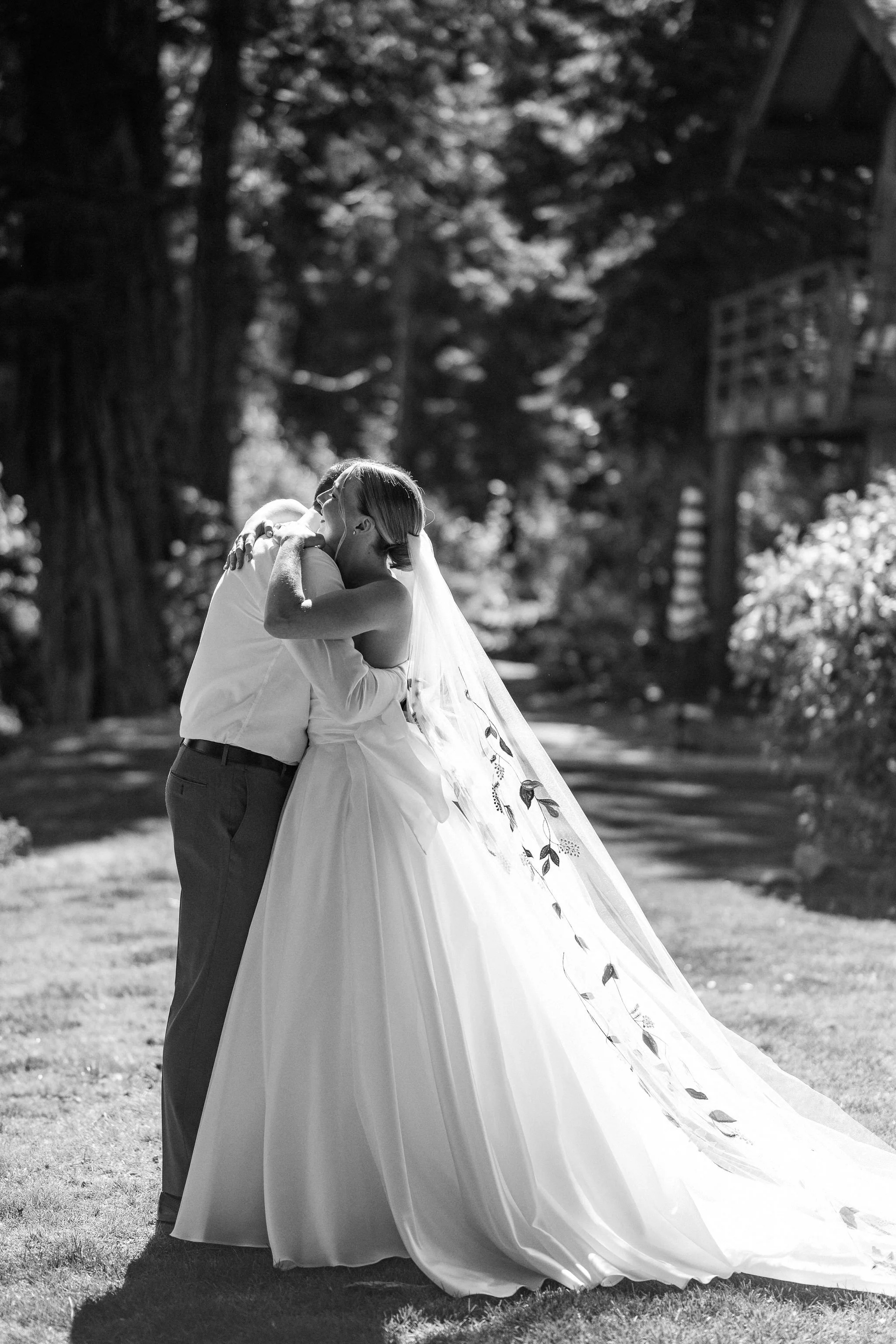 lake-tahoe-bride-father-first-look-moment-tahoe-unveiled.jpeg.jpeg