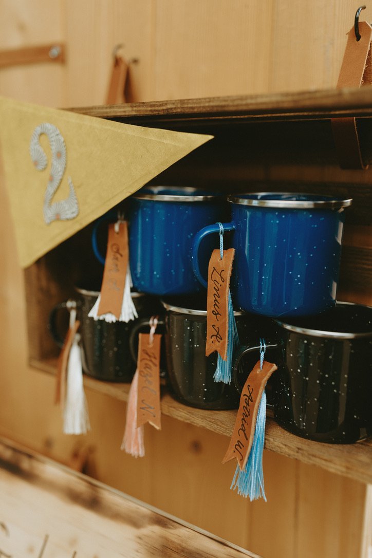 lake-tahoe-wedding-favor-display-enamel-mugs.jpg.jpeg