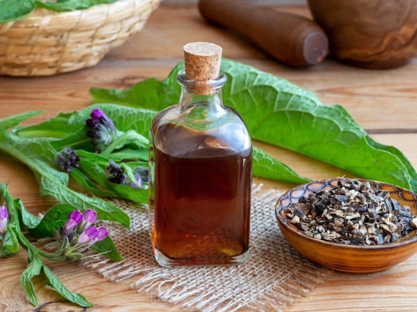 Comfrey Leaf (Infused Oil)