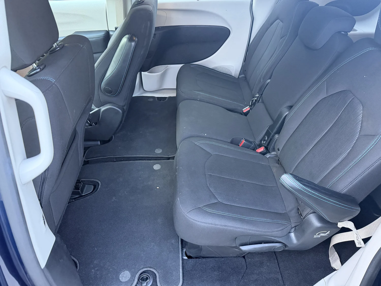 Minivan interior before Signature Full Reset in Rye Brook, NY
