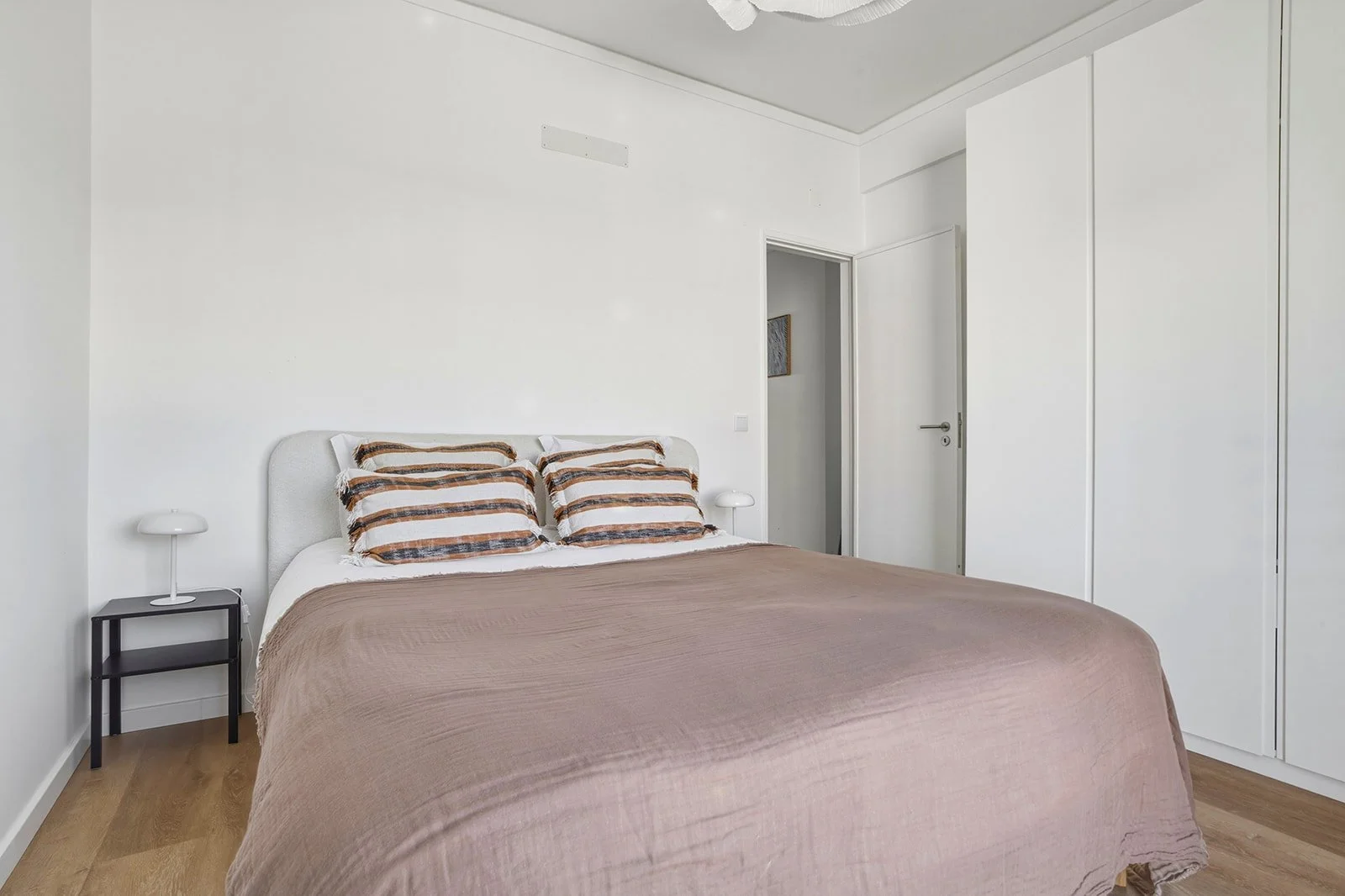 Apartamento T2 Algés R. Sacadura Cabral-9.jpg