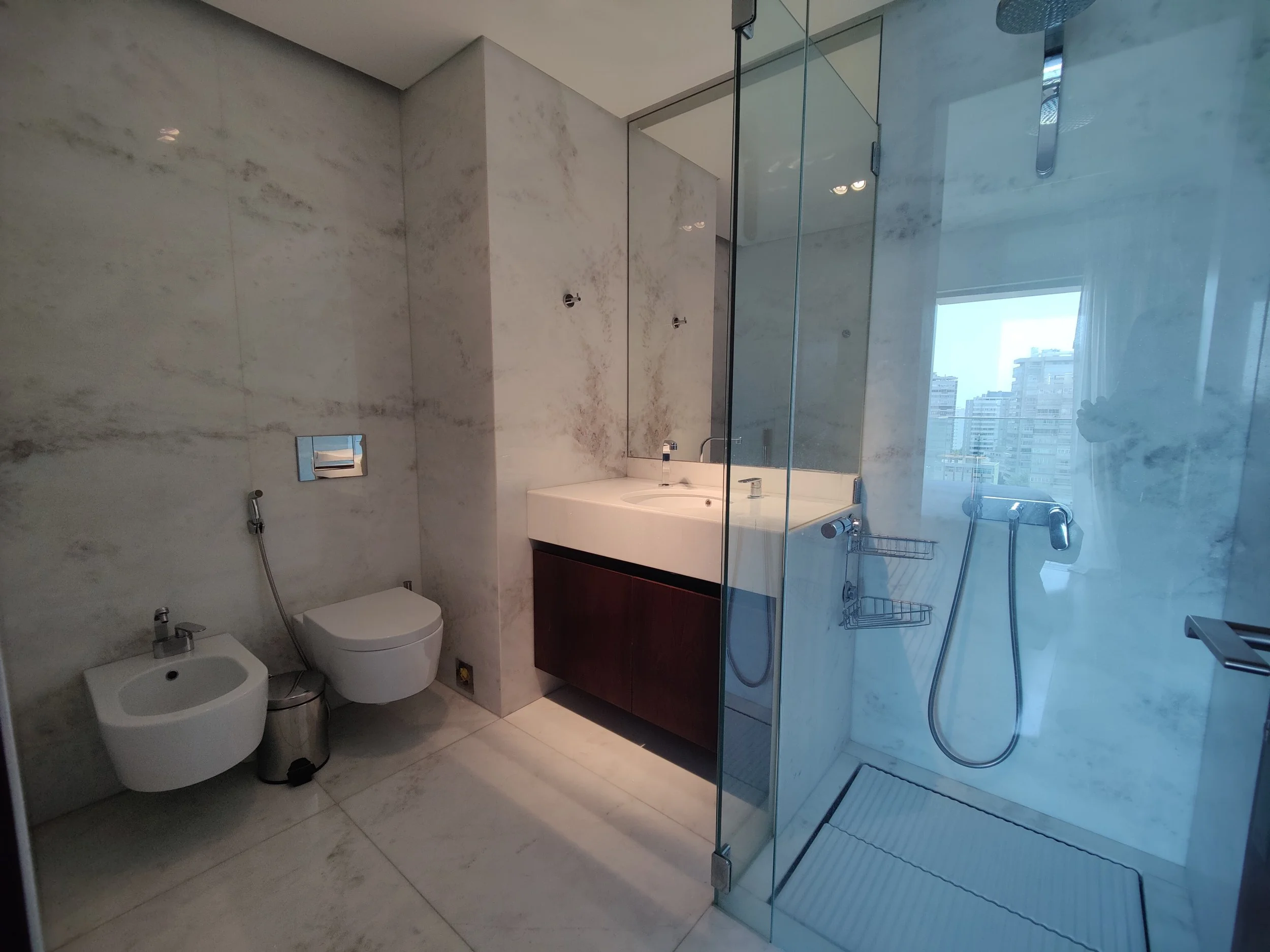 wc suite 1.jpg