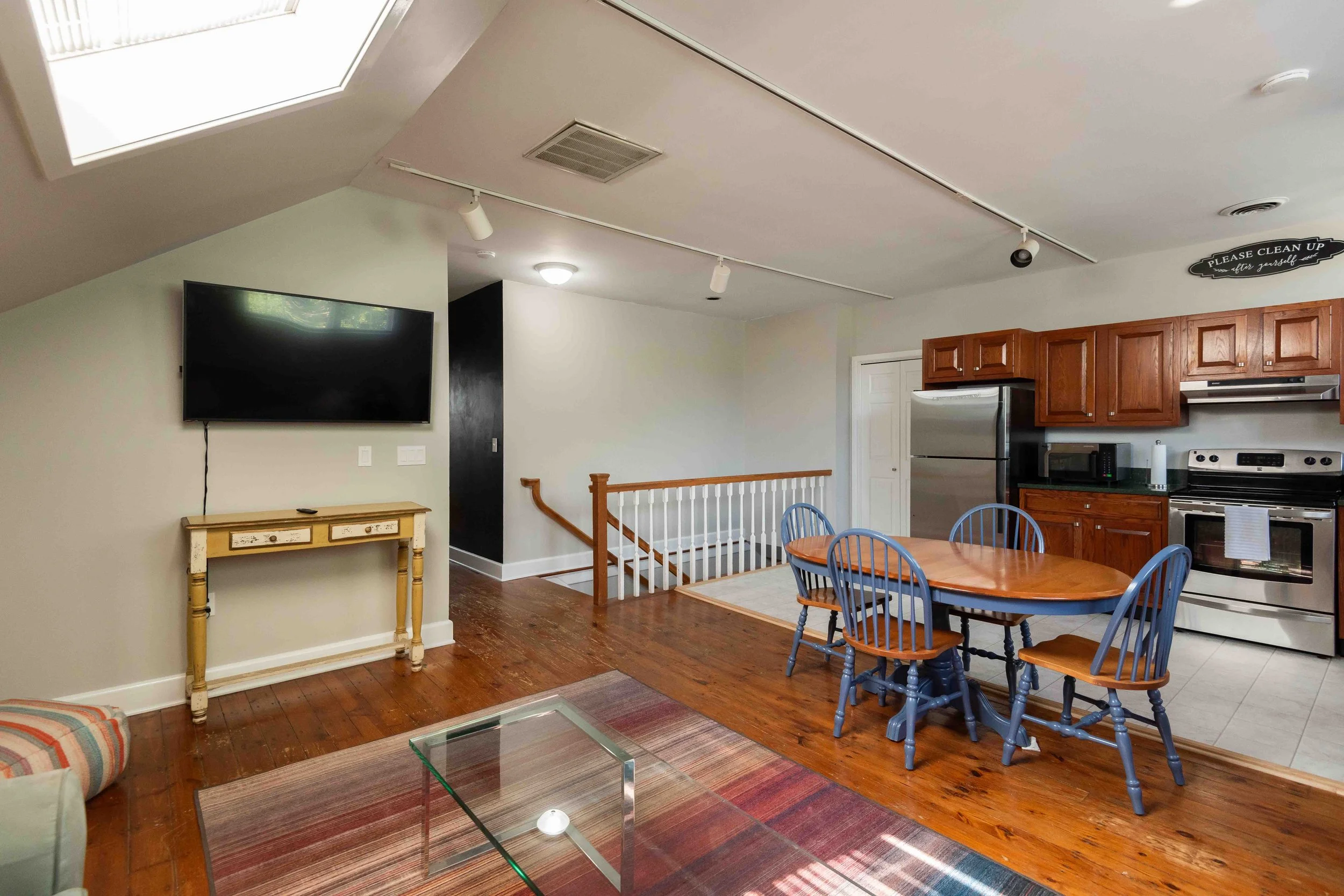 Internship Apartment-6.jpg