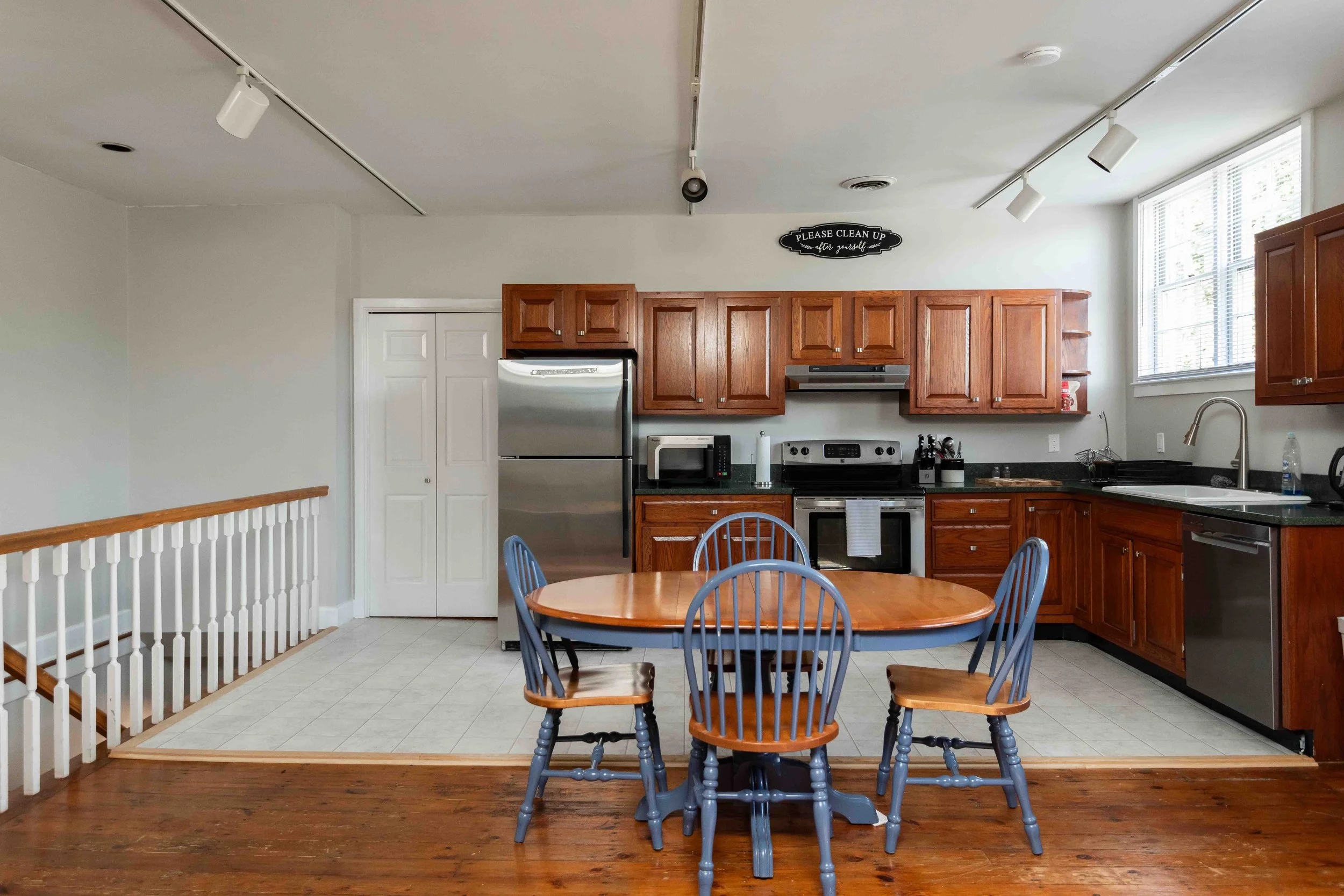 Internship Apartment-5.jpg