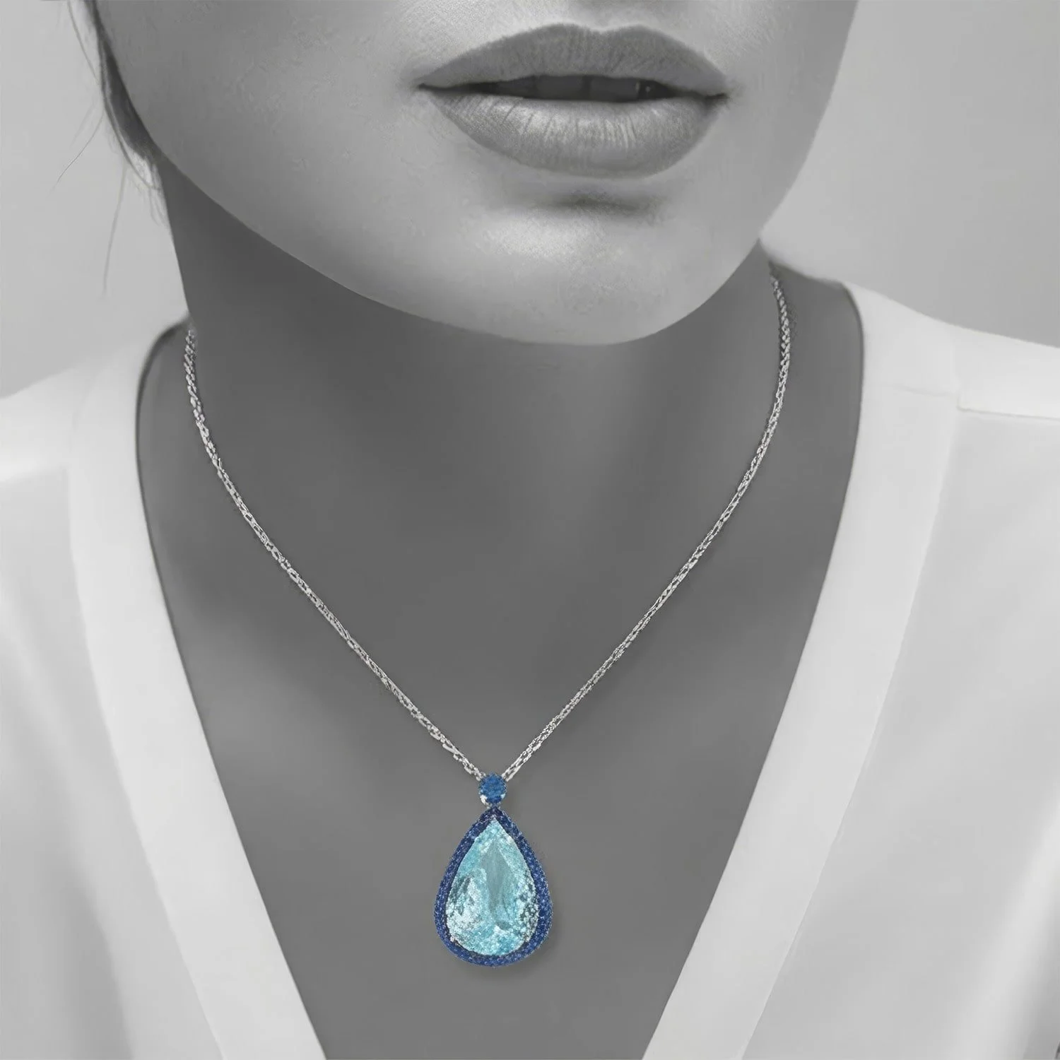 VIP2 CAMPAING MODEL pendant2-min.jpg