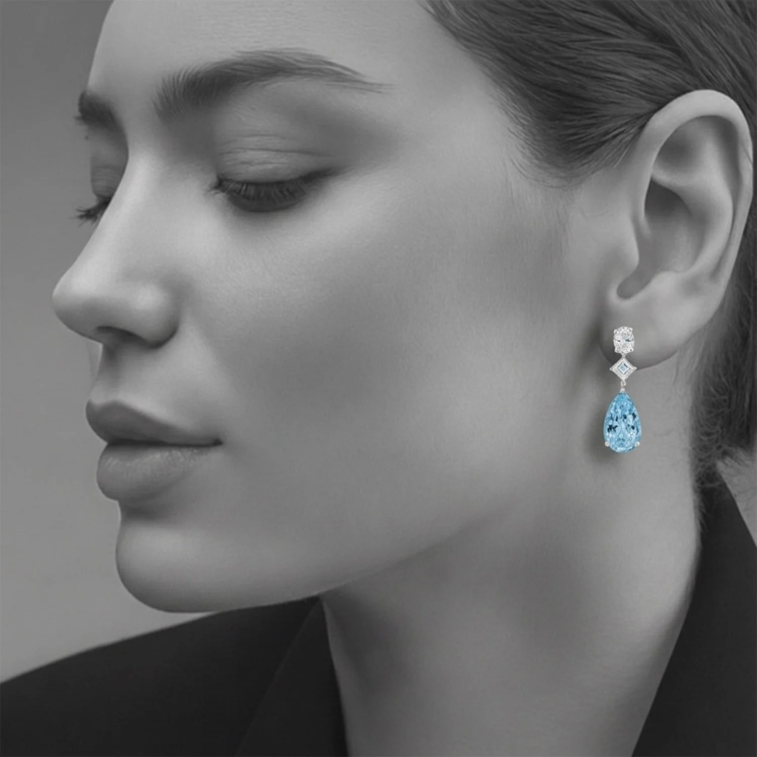 VIP2 CAMPAING MODEL EARRINGS-min.jpg