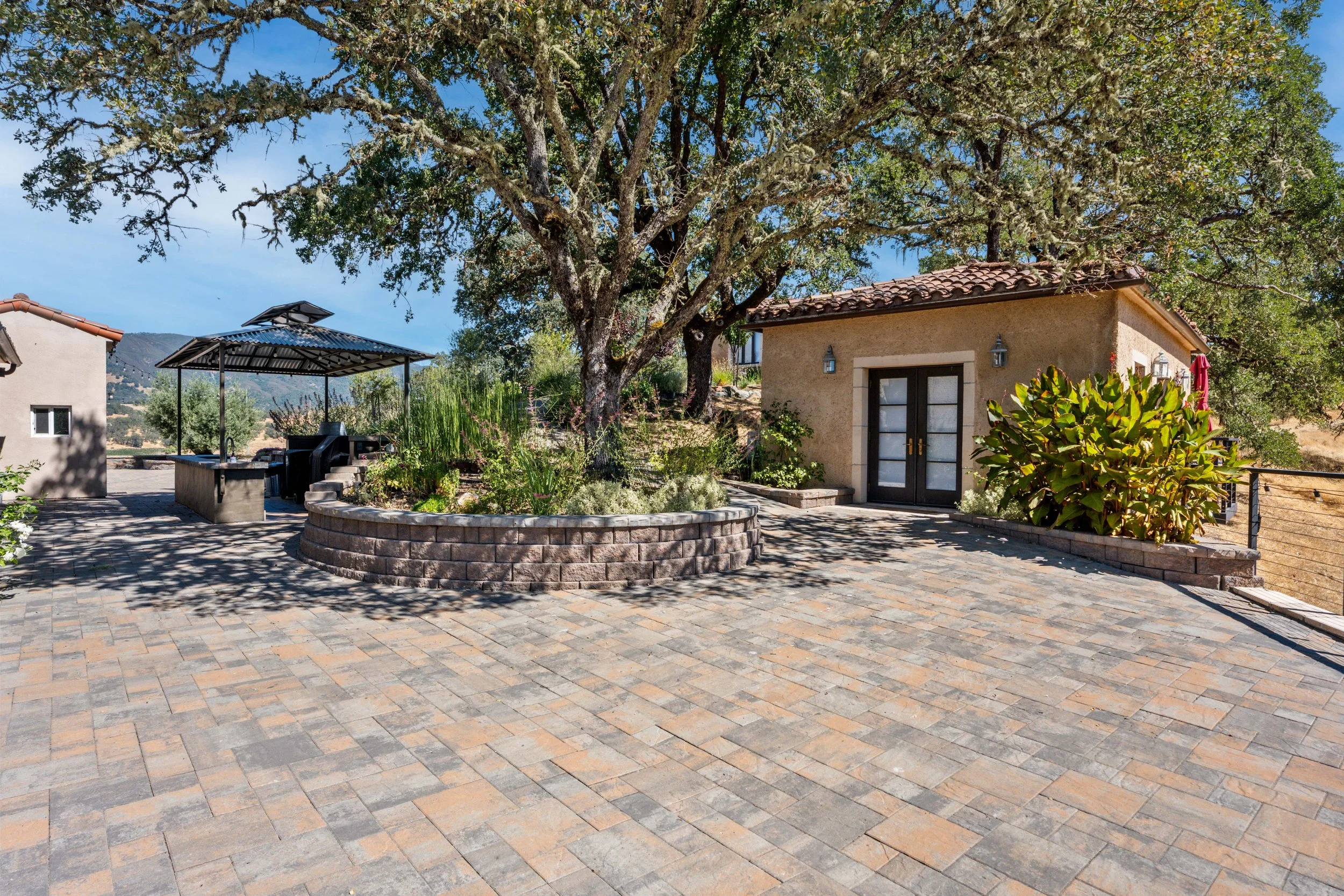 Exteriors Dooley Creek-6.jpg