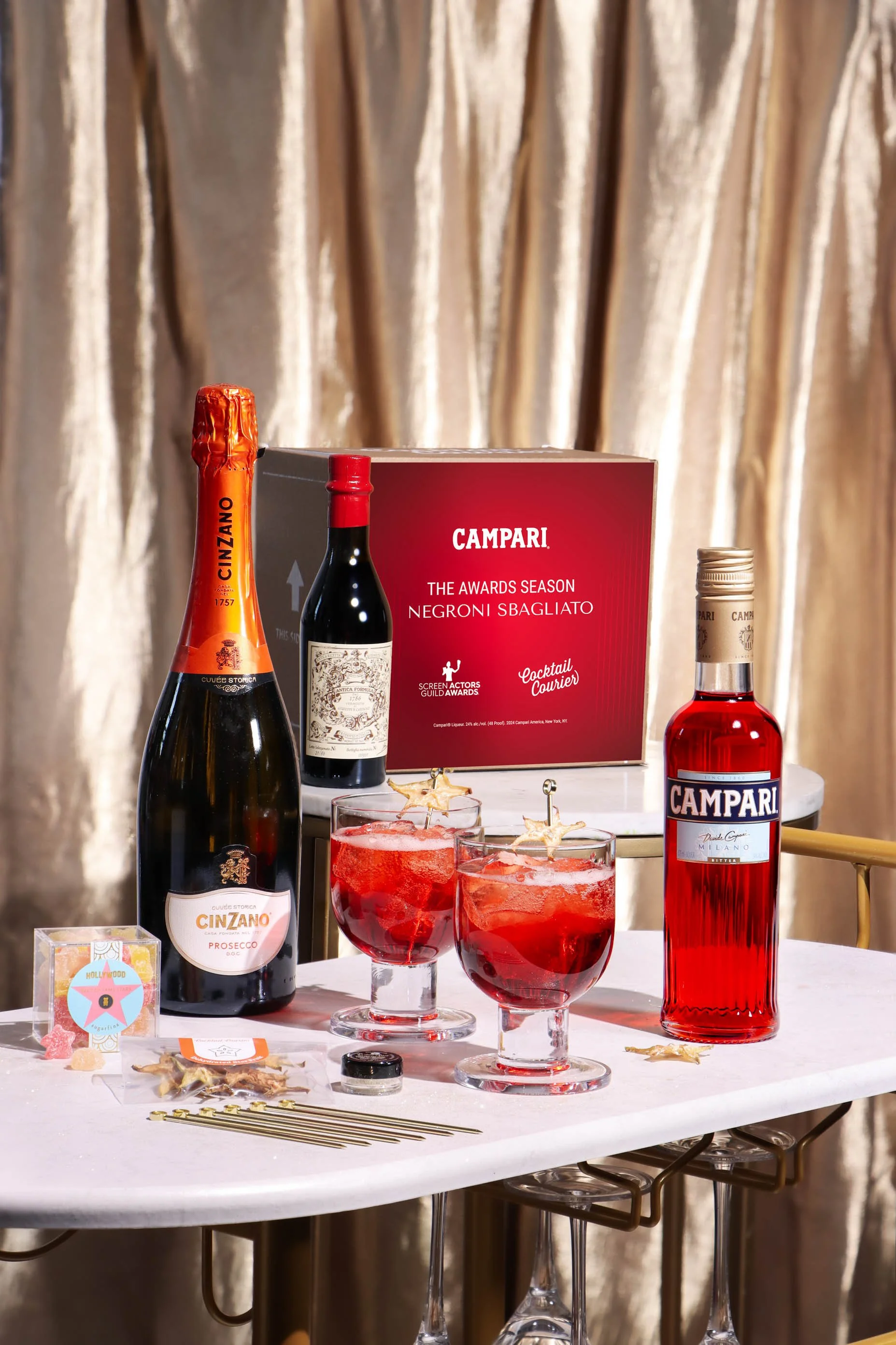 Campari_Cinzano_SAGAwards_NegroniSbagliato_2024_KitShot_Vertical_MidRes.jpg