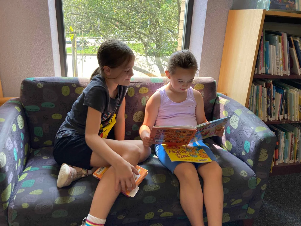 Alexandra Bradshaw and Taylor Wood