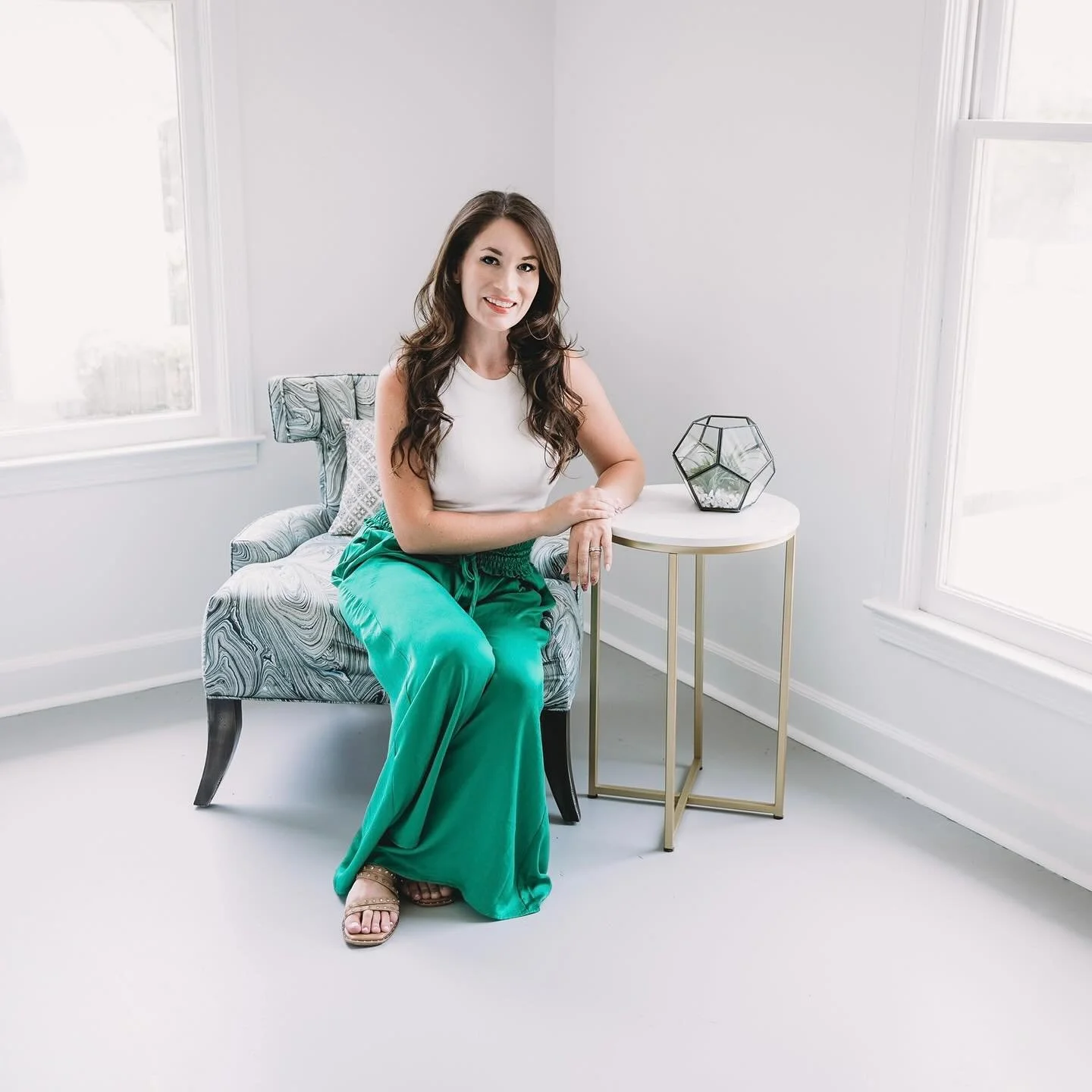 Hi, I&rsquo;m Alex, the designer behind Alex Klein Creative Designs. I&rsquo;m so glad you&rsquo;re here ✨

I create interiors rooted in livable luxury: memorable, inspired, and designed for real life. 

Design starts with you: how you live, what mat