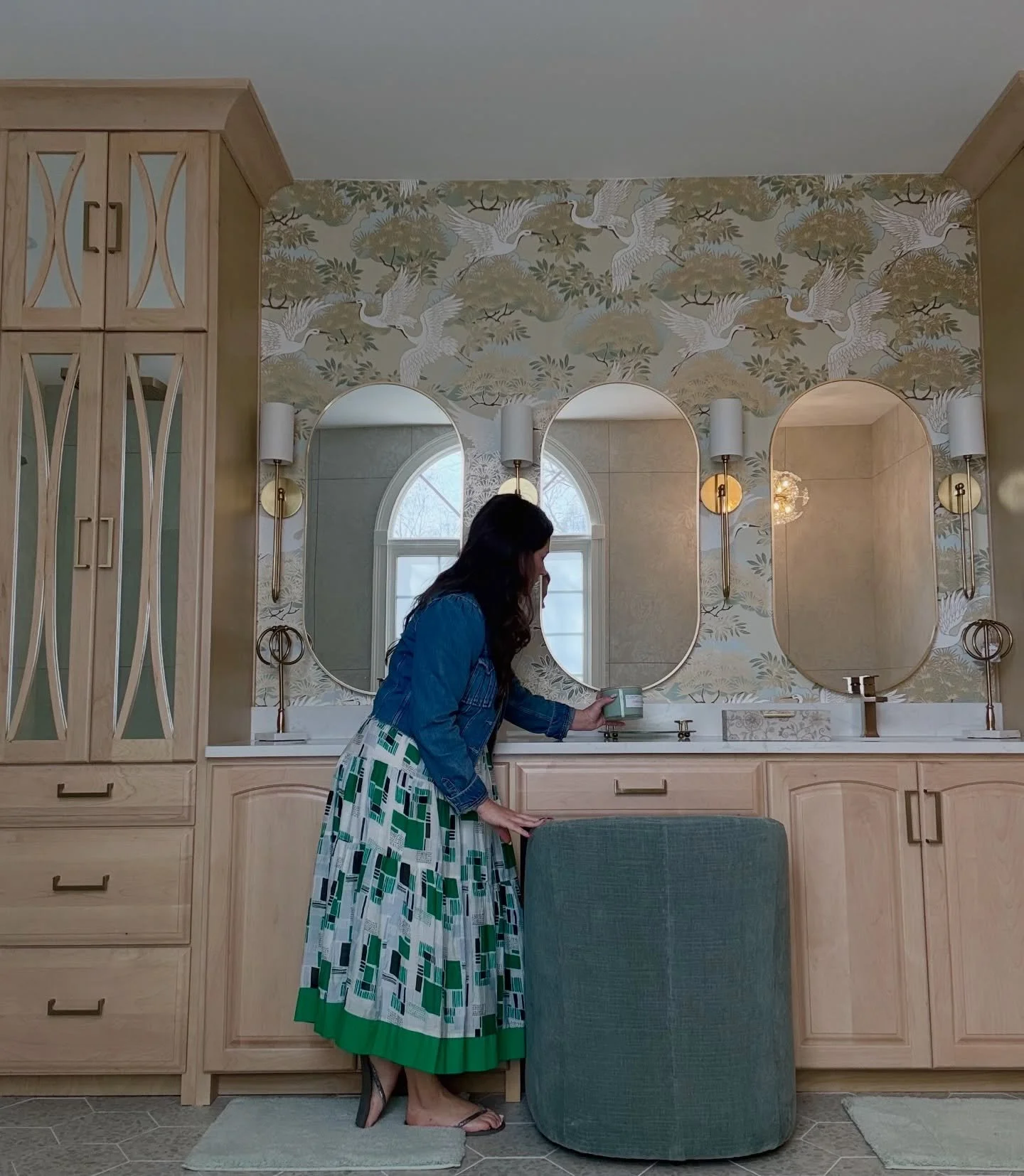 Styling days are where everything finally comes together ✨

It really is the smallest additions that make a space feel truly yours. Can&rsquo;t wait to share the full reveal of this beautiful project! 

www.alexkleincreativedesigns.com 

#atlantainte