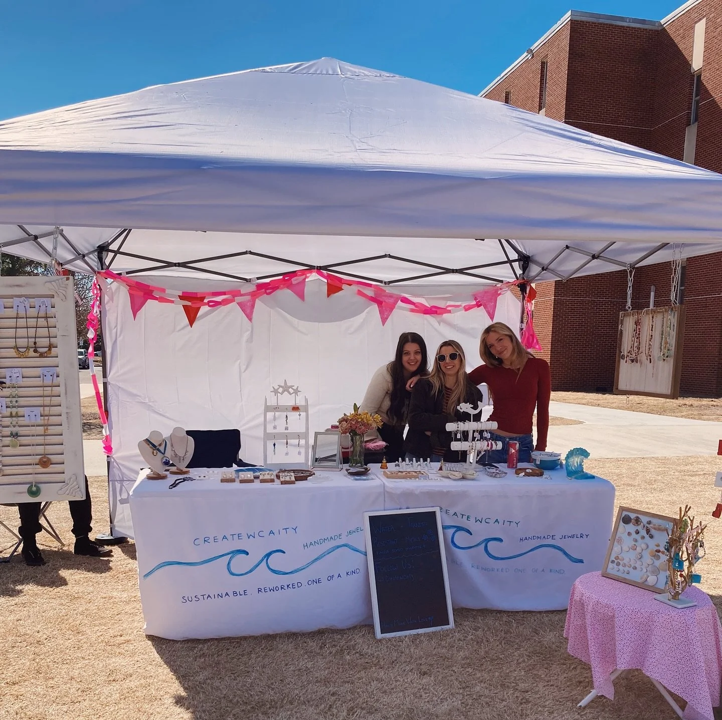 From forgotten to forever ♻️🤍
So thankful for everyone who supported my small jewelry business at the Vintage Ilm Spring Valentine&rsquo;s Market 🌹💌 
Always handmade with intention. Worn with love. ✨