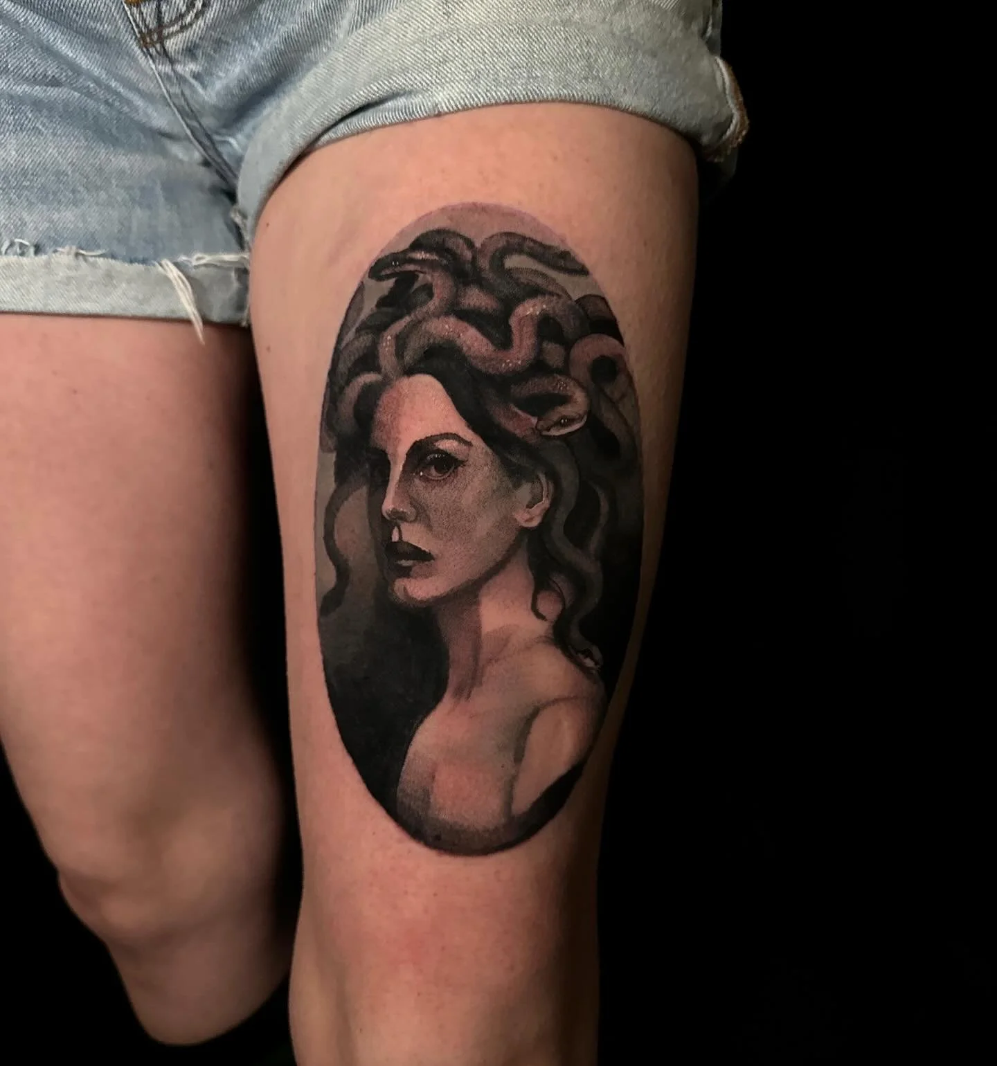 Medusa for @kim_holbrooklmt ✨

@lucky24tattoo