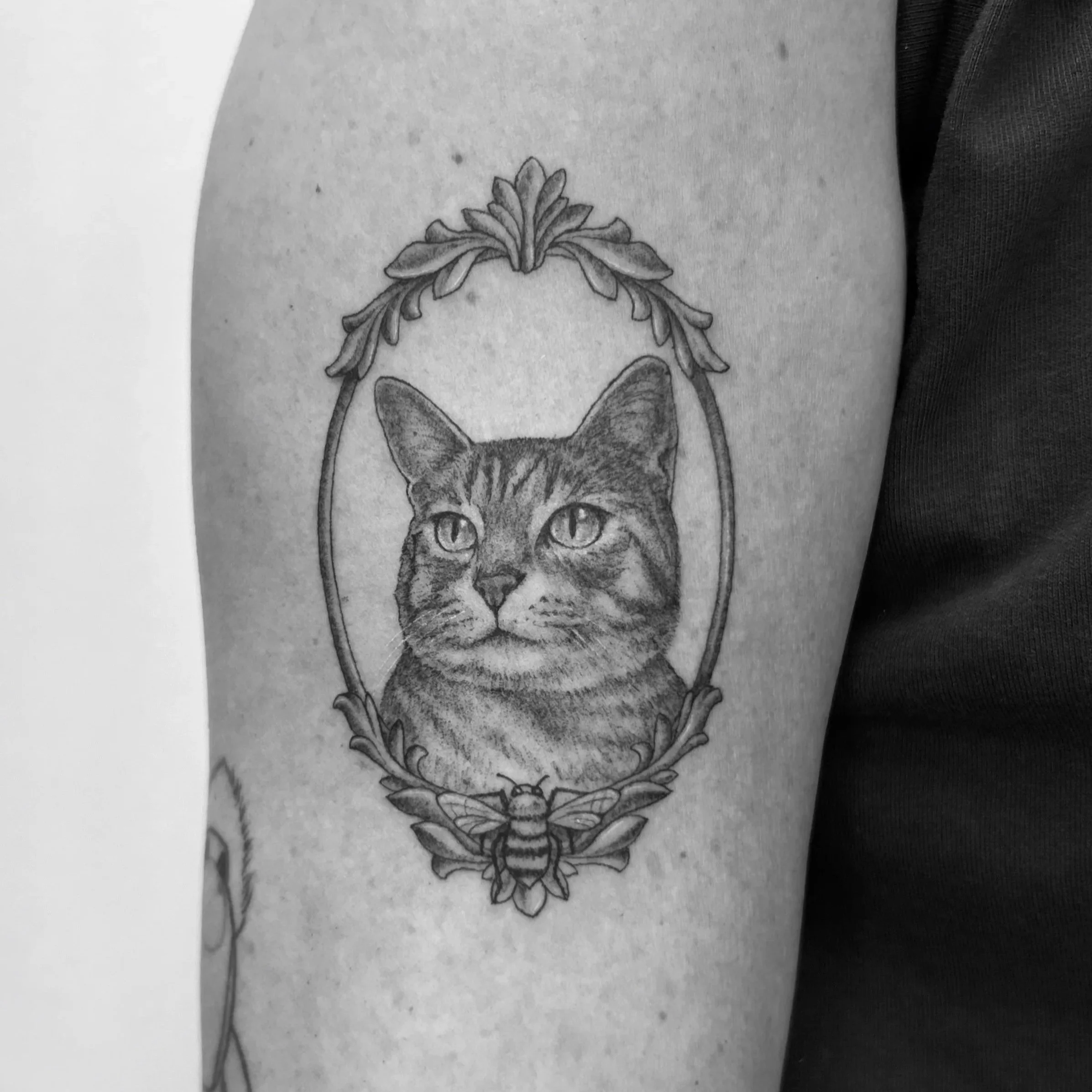 serahsubmarine fine line tattoo nashville 