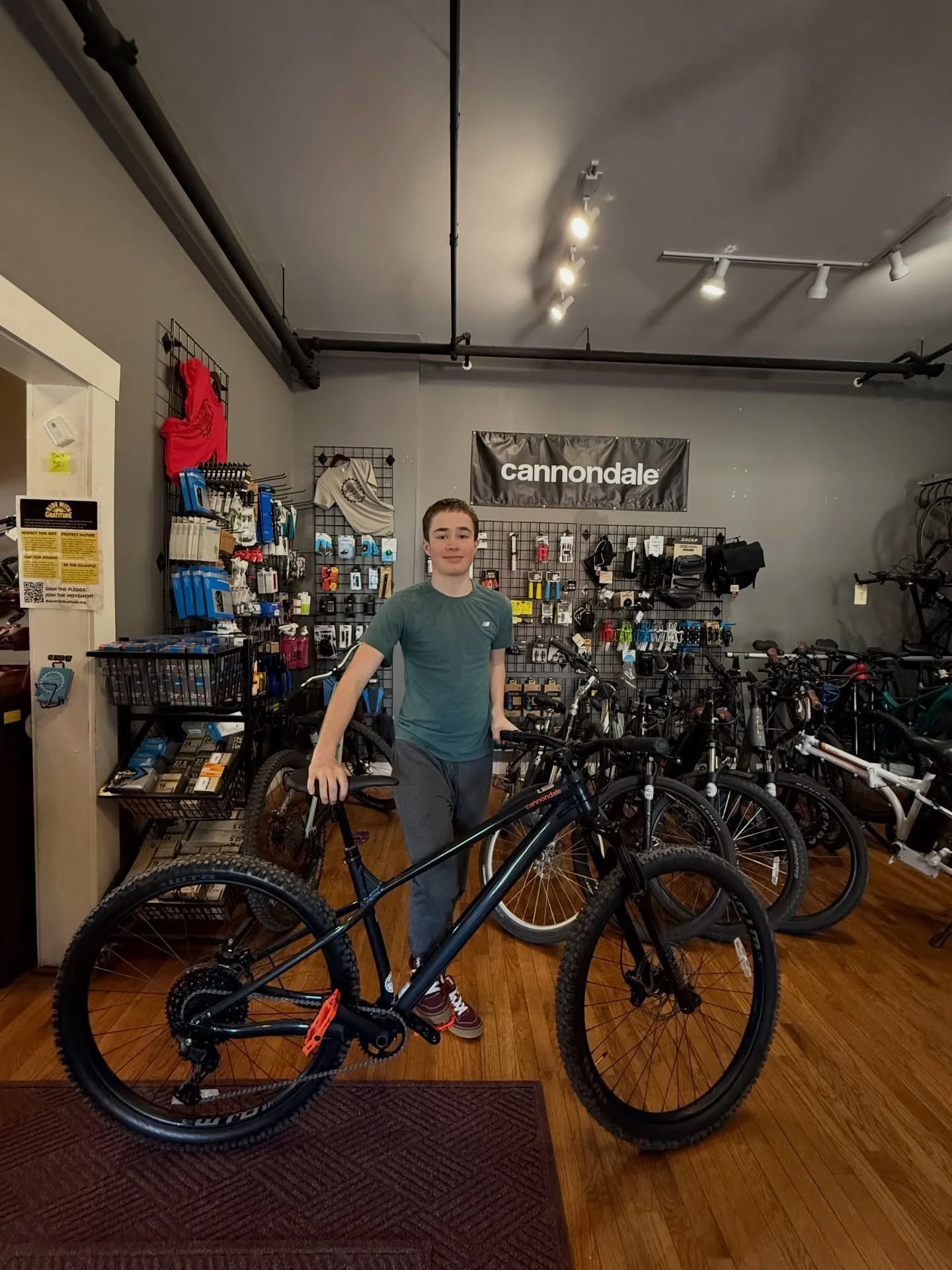 Nothing beats kicking off the 2026 season with a brand new ride! Huge thanks to everyone who stopped by Riverside Cycles today, and congrats to Wolf on this new @ridecannondale Habit Hardtail 🙌

Ready to make this season the best one yet. Who&rsquo;