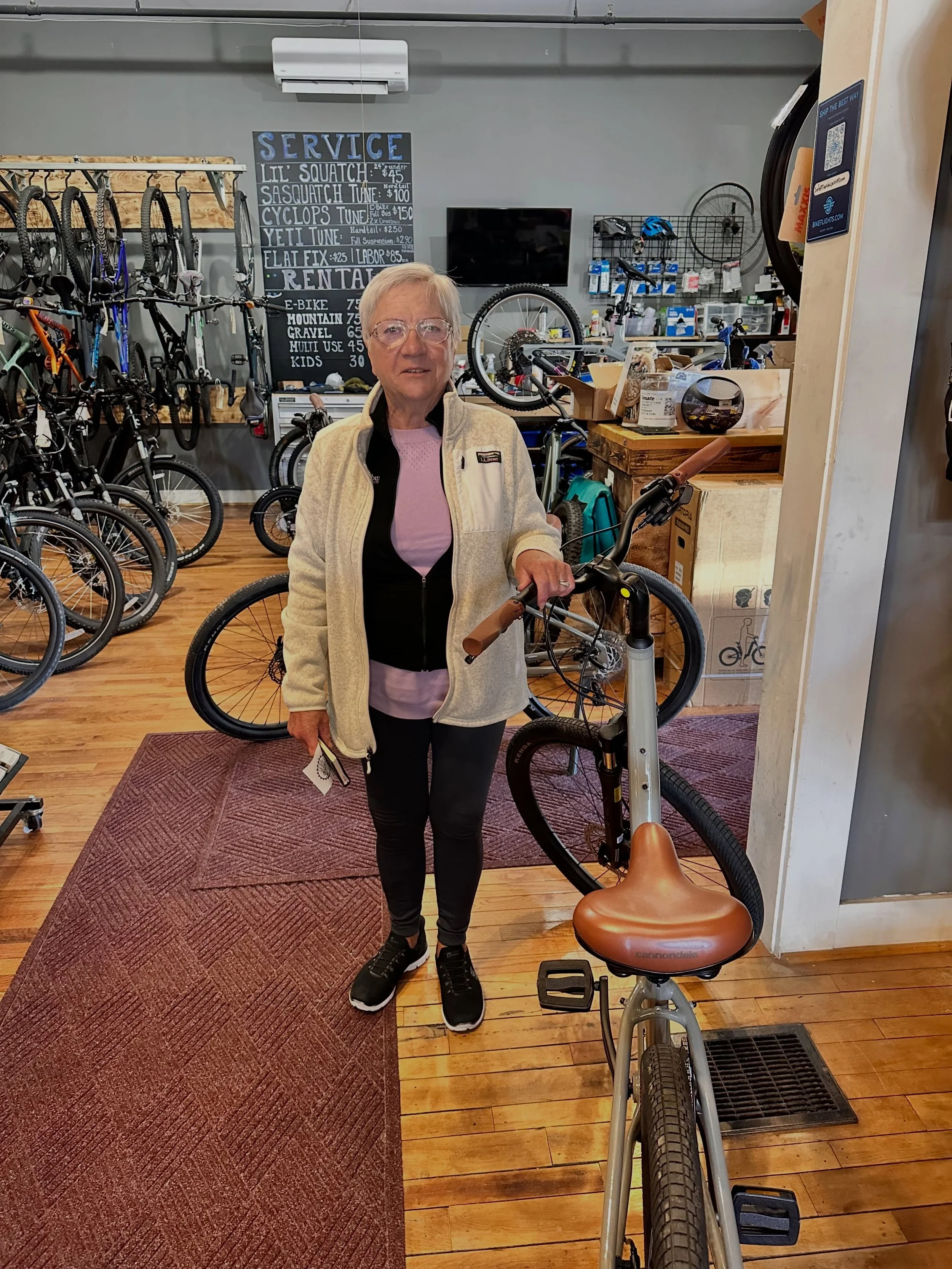 Nothing beats new bike day 🙌 Huge congratulations to Sharon on her new Cannondale Adventure 1!

Built for comfort, cruising, rail trails, and everyday adventures, the Adventure 1 is ready for sunny Vermont rides, coffee stops, and everything in betw