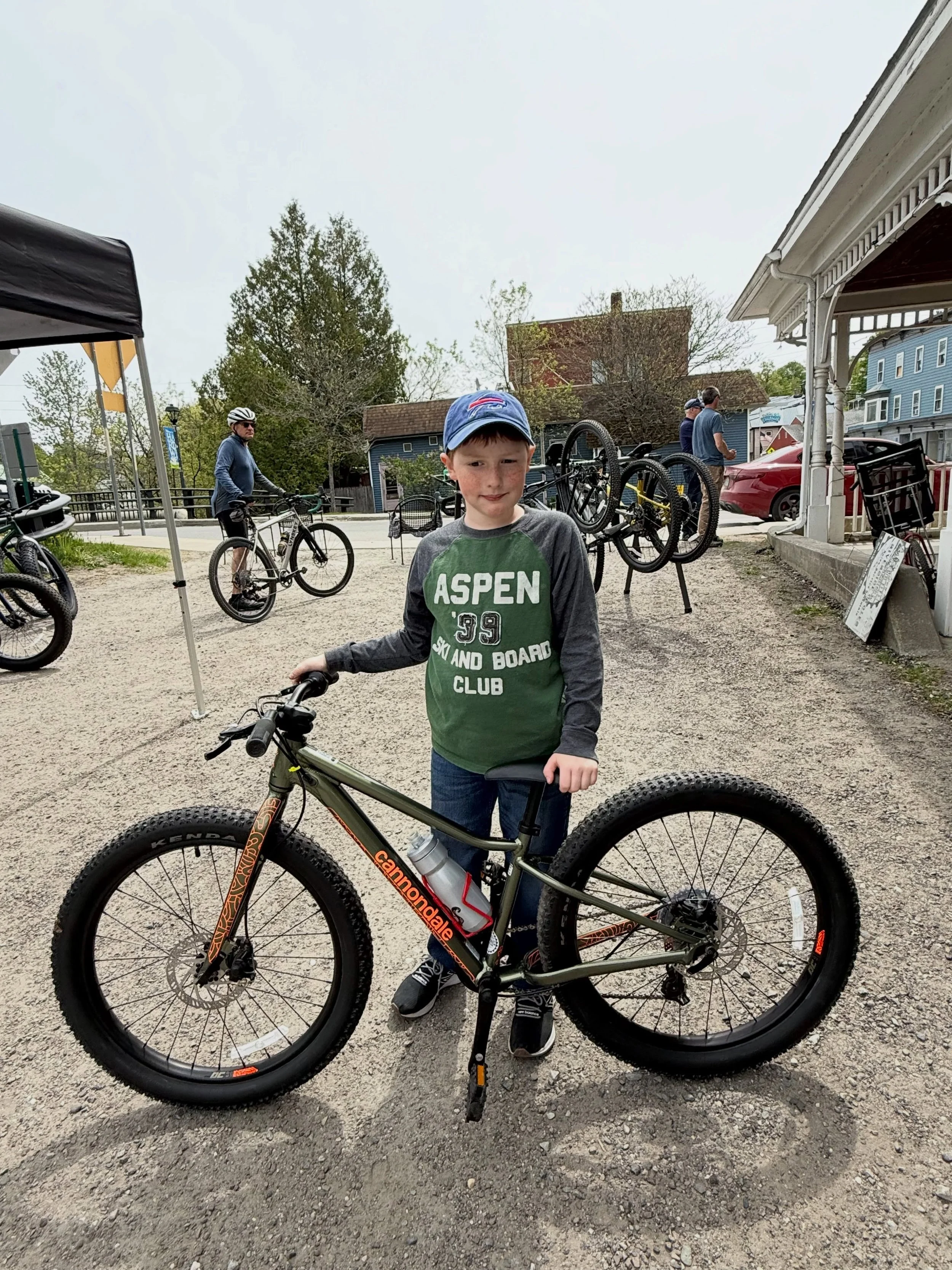 NEW BIKE DAY for Fritz 🚲🔥

Nothing better than a brand new Cannondale 24&rdquo; trail bike and getting it on Dad&rsquo;s birthday weekend makes it even more special! @snugvalleyfarmer

We know this bike will see lots of dirt, big smiles, and unforg