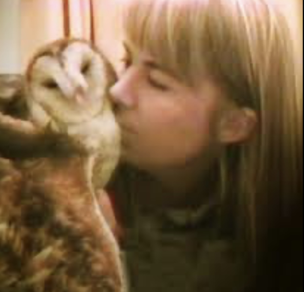 STACY KISS.png