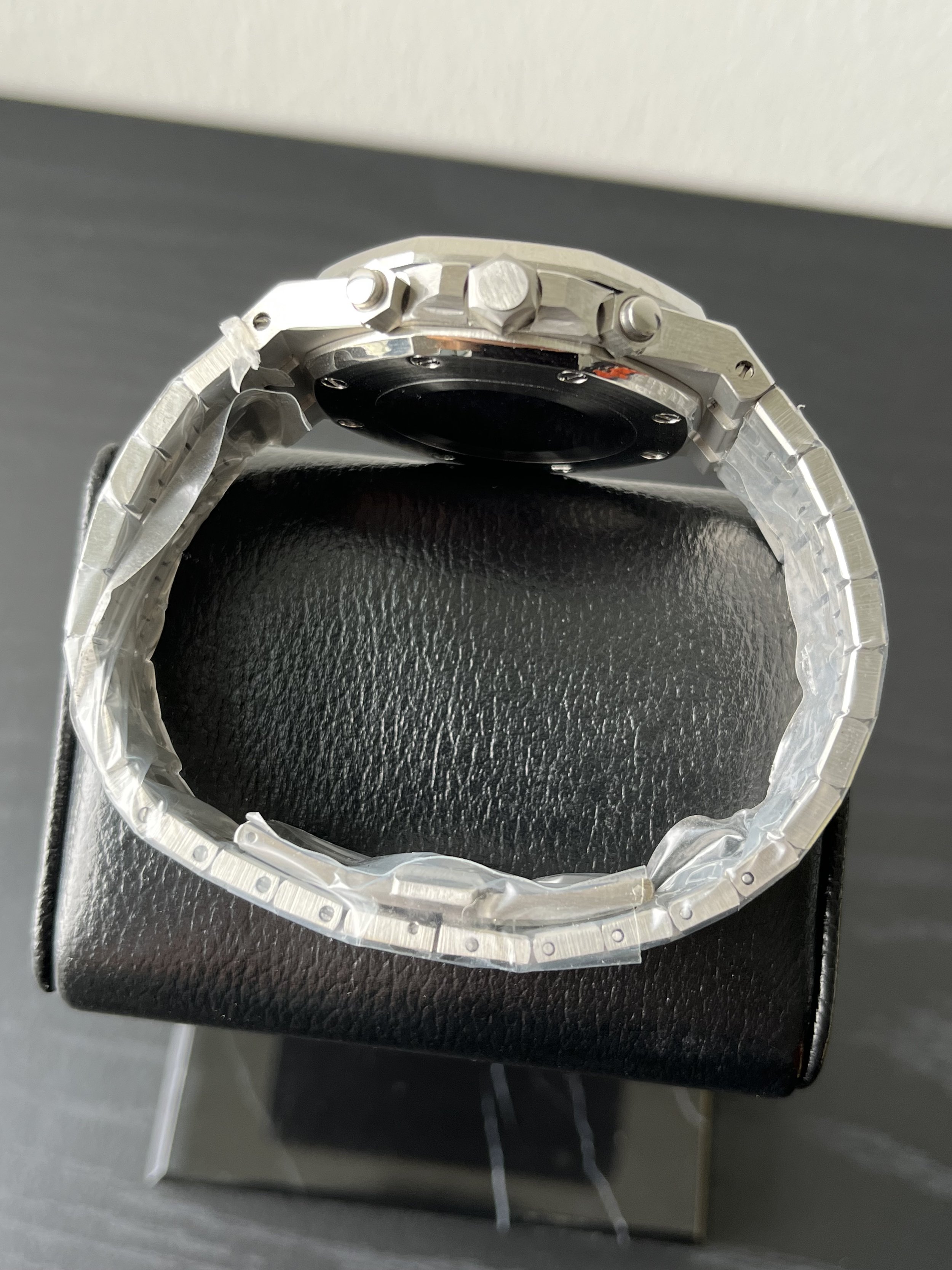 RO CHRONO CASESIDE CROWN.jpg
