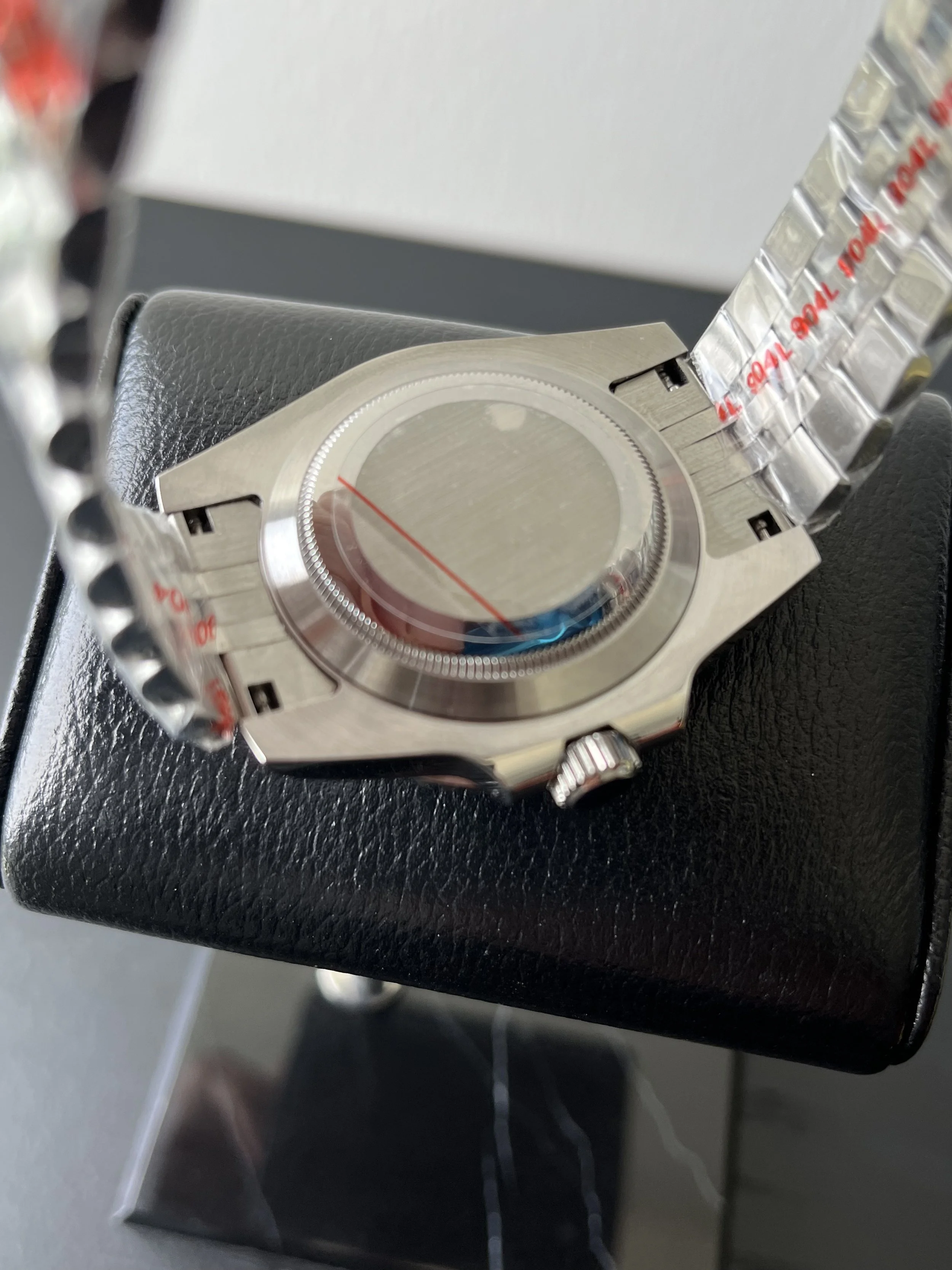 JUB CASEBACK.jpg