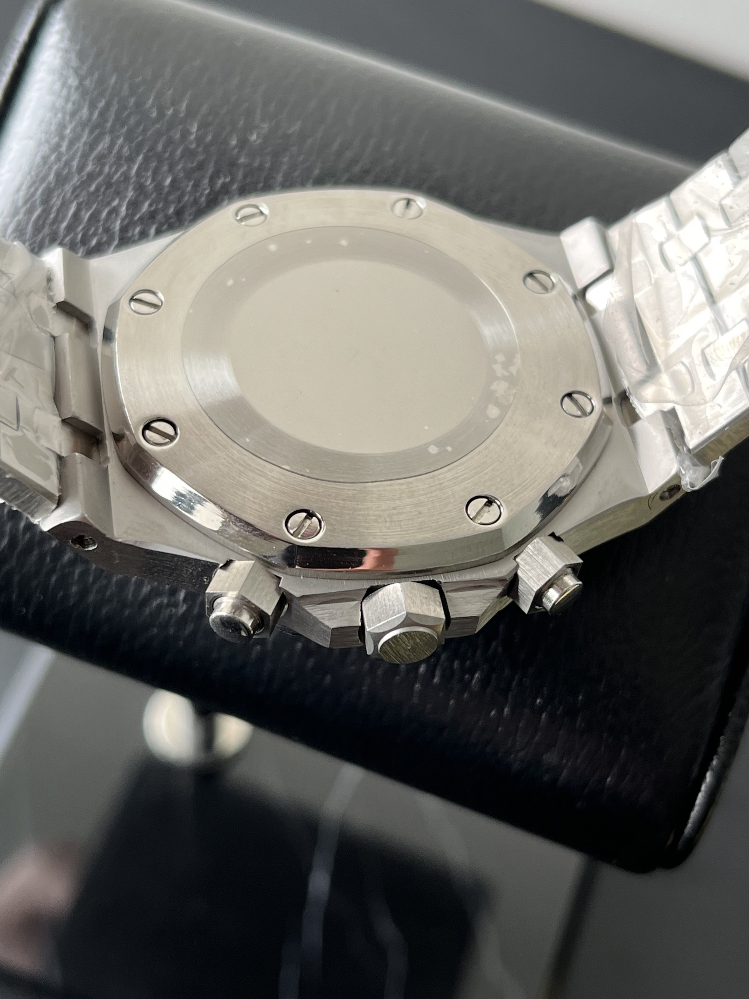 RO CHRONO CASEBACK.jpg