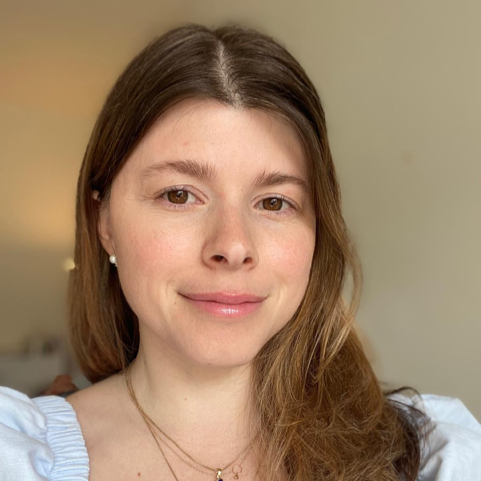 Danna Vishlitzky, LMSW, teen therapist offering online therapy across New York