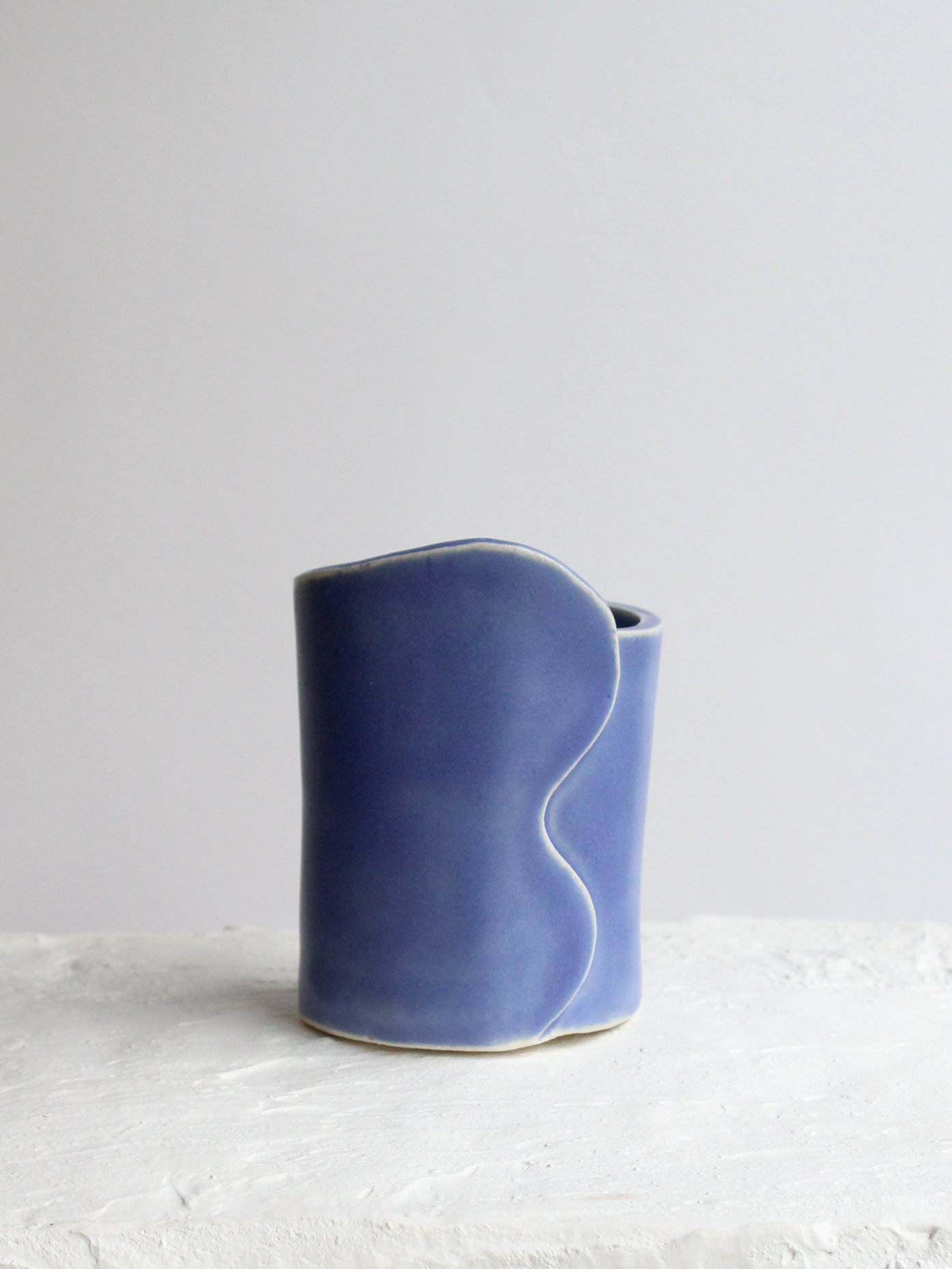 FlowingShine_Leafy_Planter_Blue.jpg