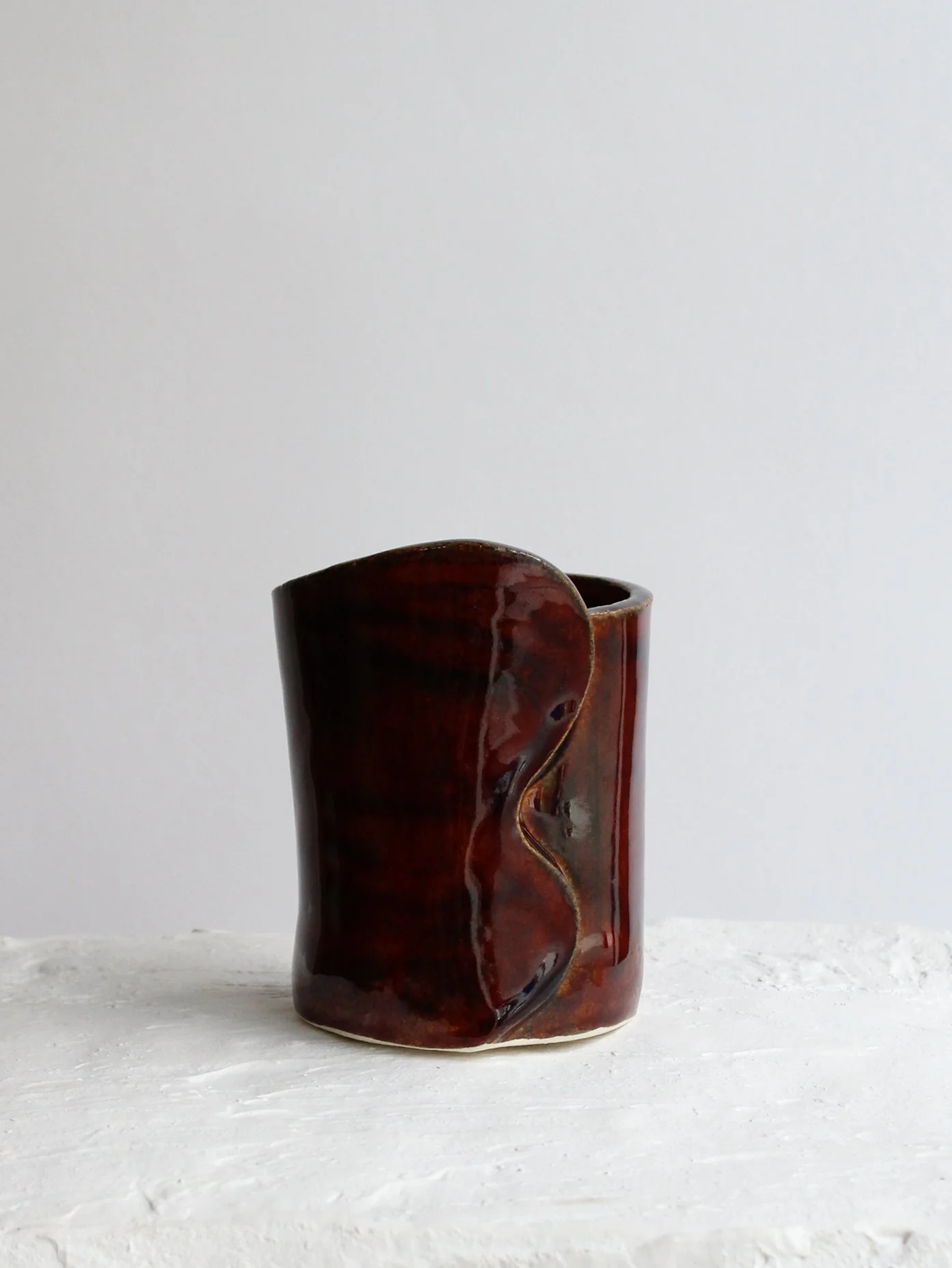 FlowingShine_Leafy_Planter_Brown.jpg