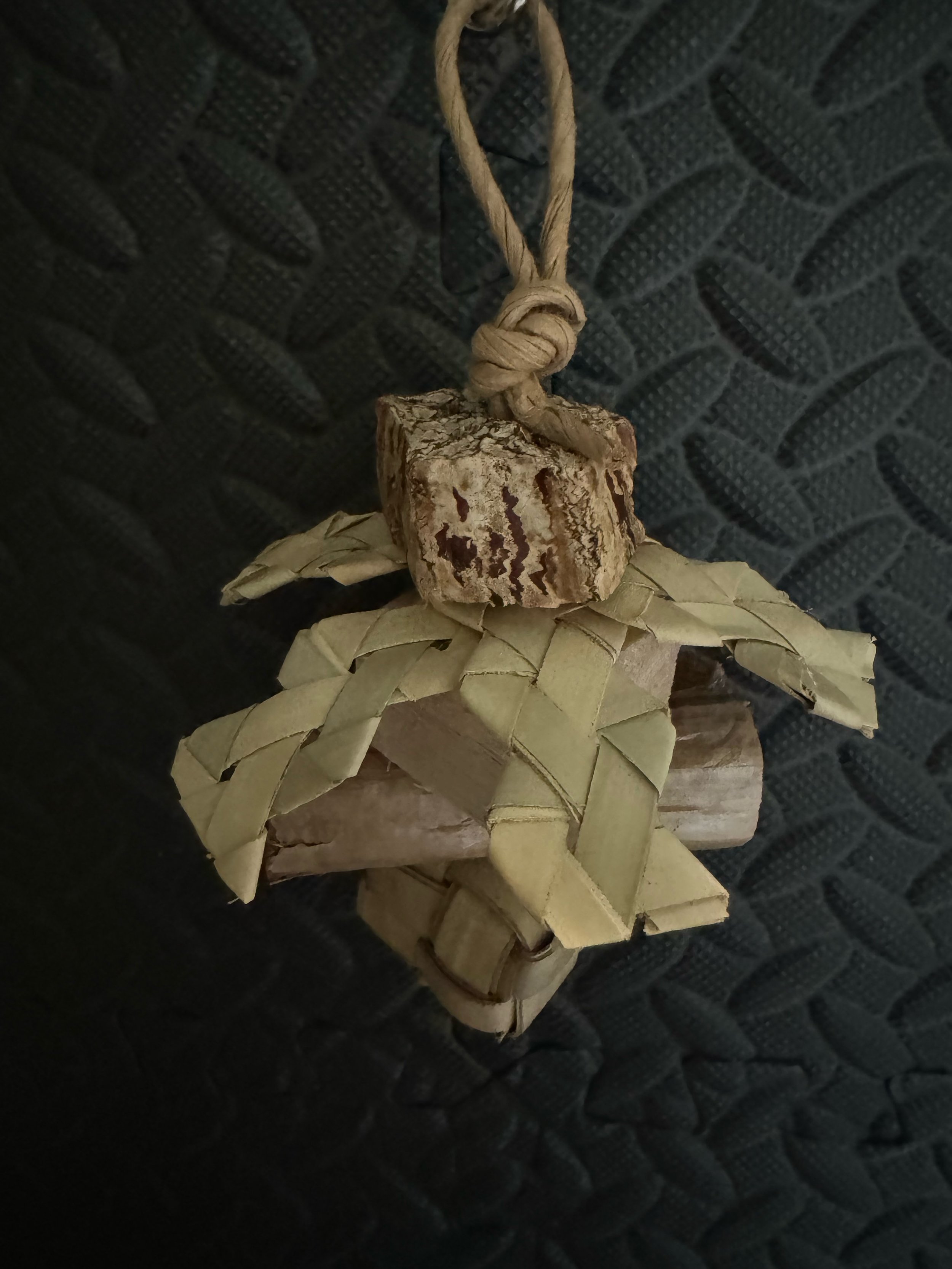 Erebus natural small bird toy