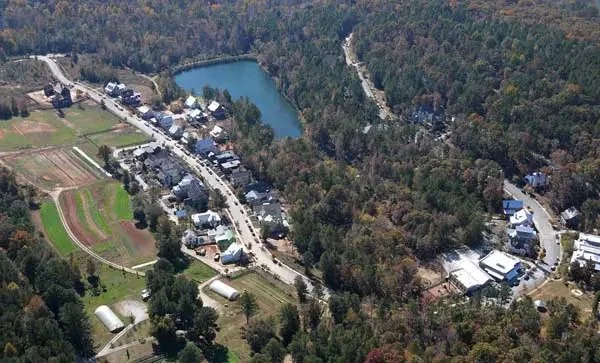 31064996_1665611342hvk31064632_1664857006Tz130987930_1664485541286serenbe_aerial_page.jpg