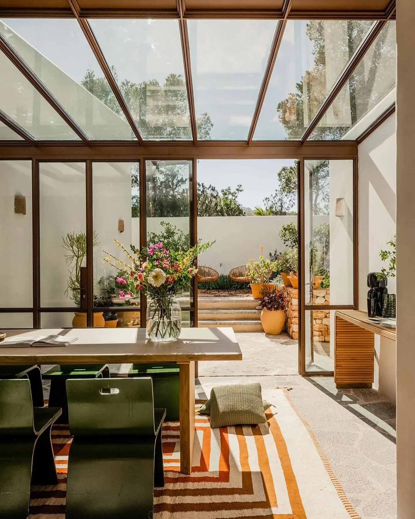 This rustic villa in Ibiza is stunning. 🤎

Casa del &Aacute;rbol designed by @ibizainteriors . Divine.
.
.
.
.
.
.
#tadaoando #archdigest #luisbarragan #helmutnewton #contemporarydesign #georgesjouve #luisbarragan #donaldjudd #vincenzodecotiis #char